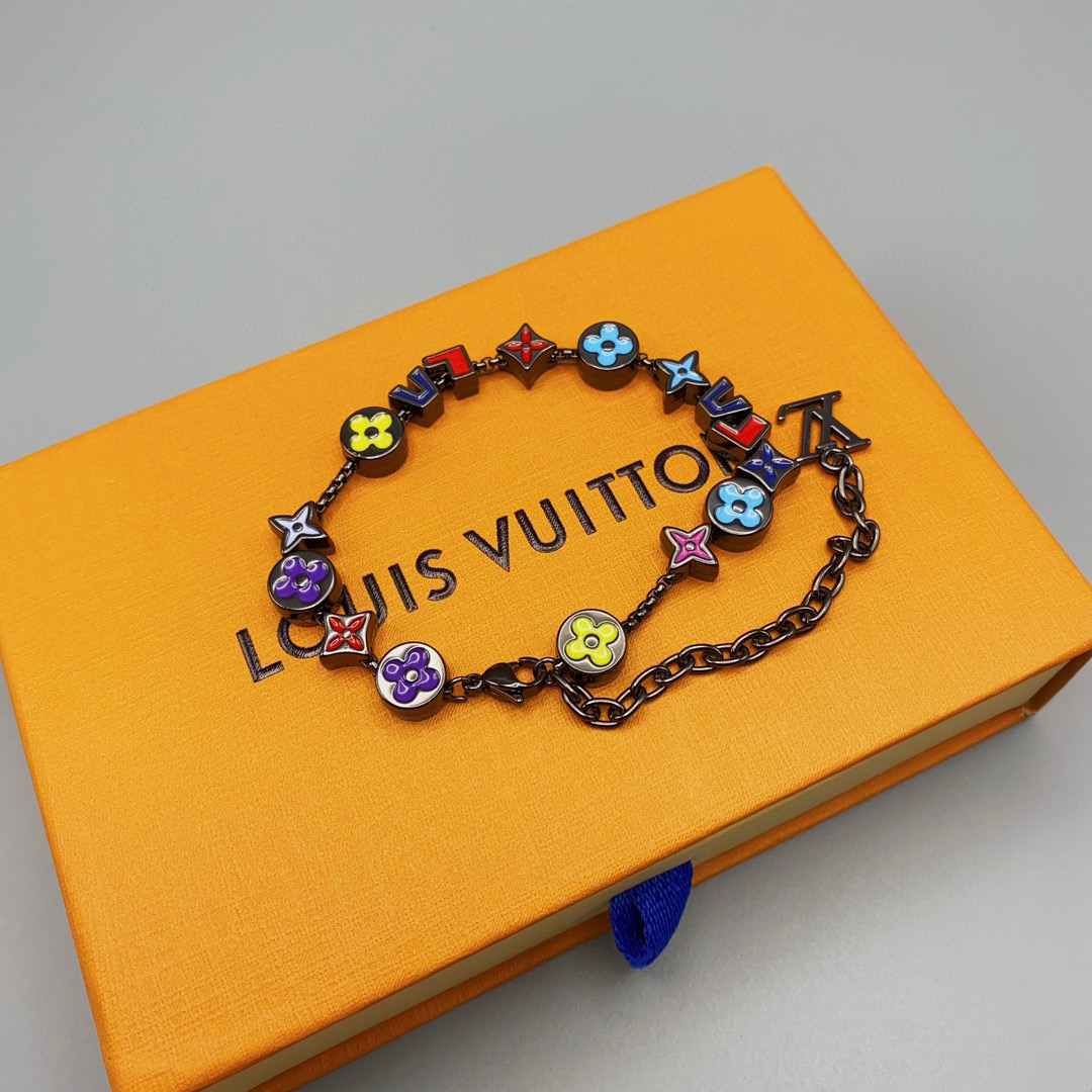 Louis Vuitton Bracelet – JWRY1028