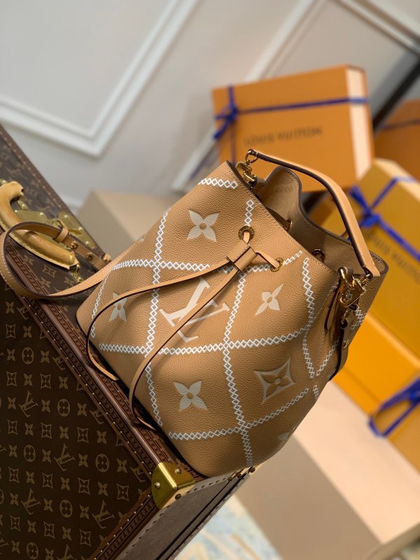 Louis Vuitton Shoulder Bag – LVSH1105