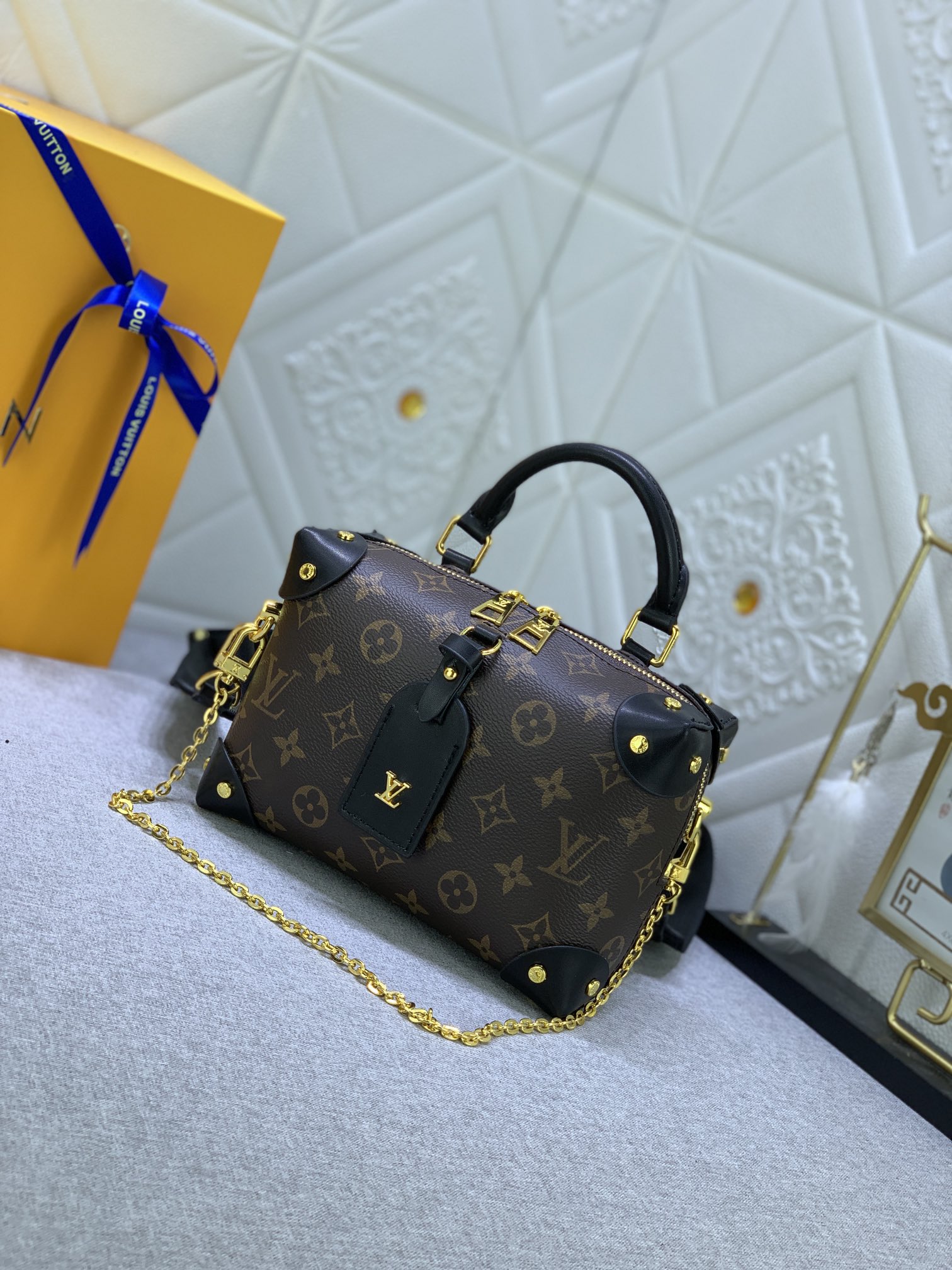 Louis Vuitton Shoulder Bag – LVSH1177
