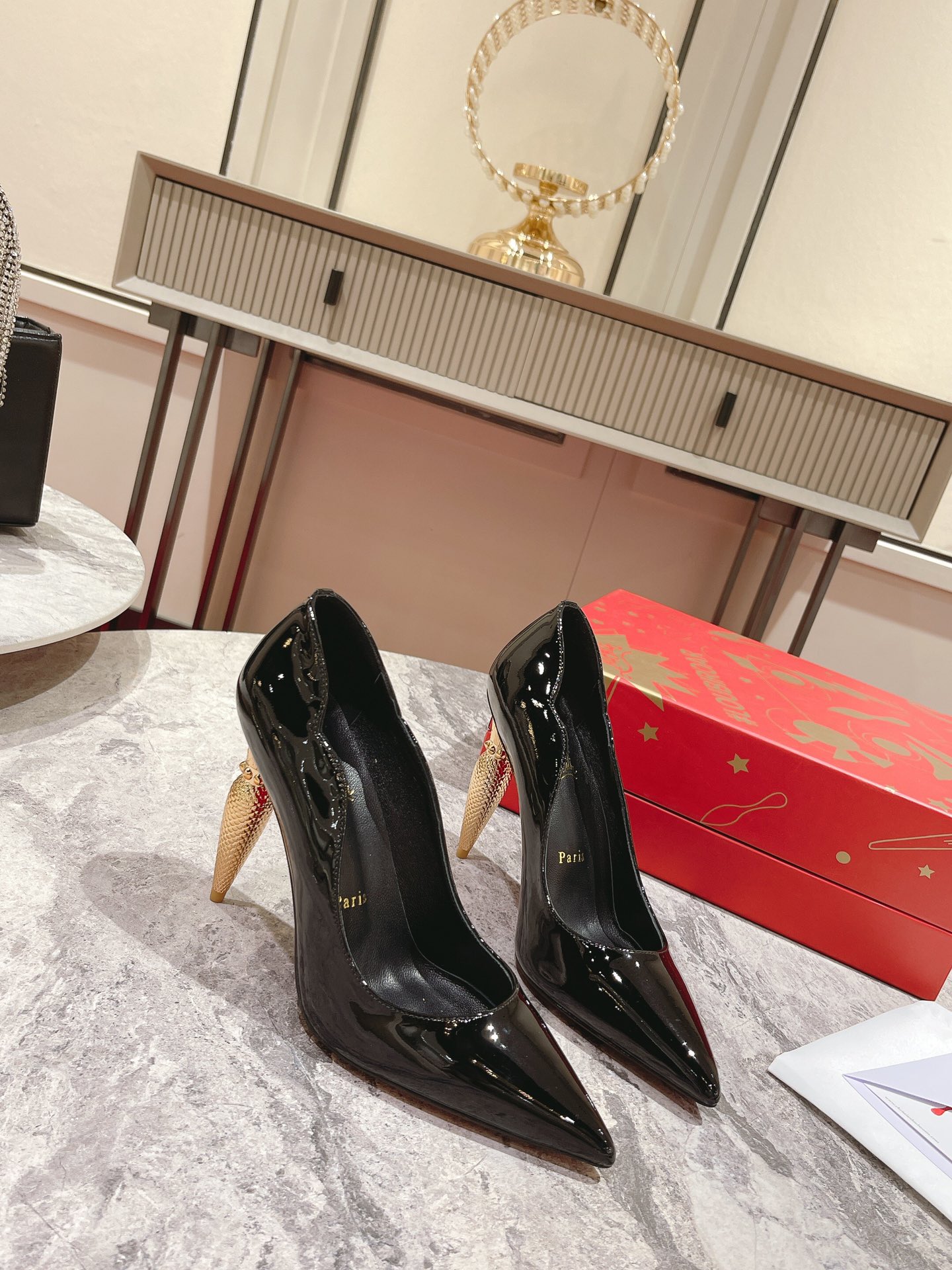 Christian Louboutin Pumps – CLWO1012