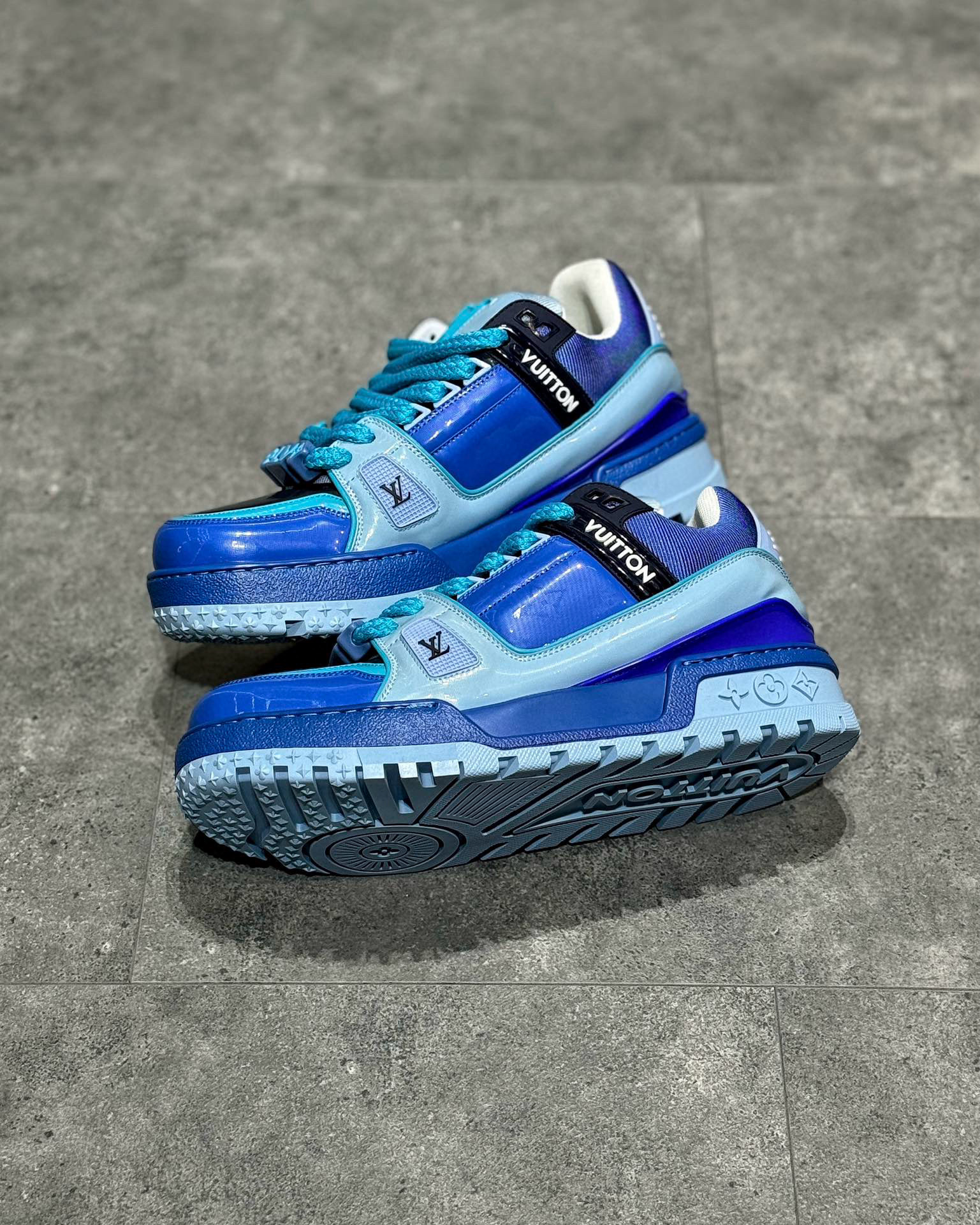 Louis Vuitton Sneaker – LSVT1333