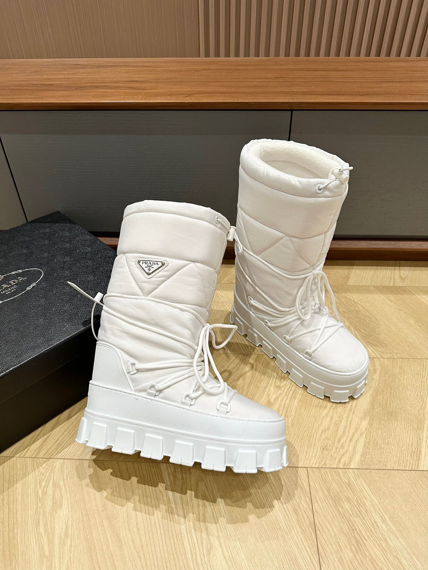 Prada Bots – WPRD1021