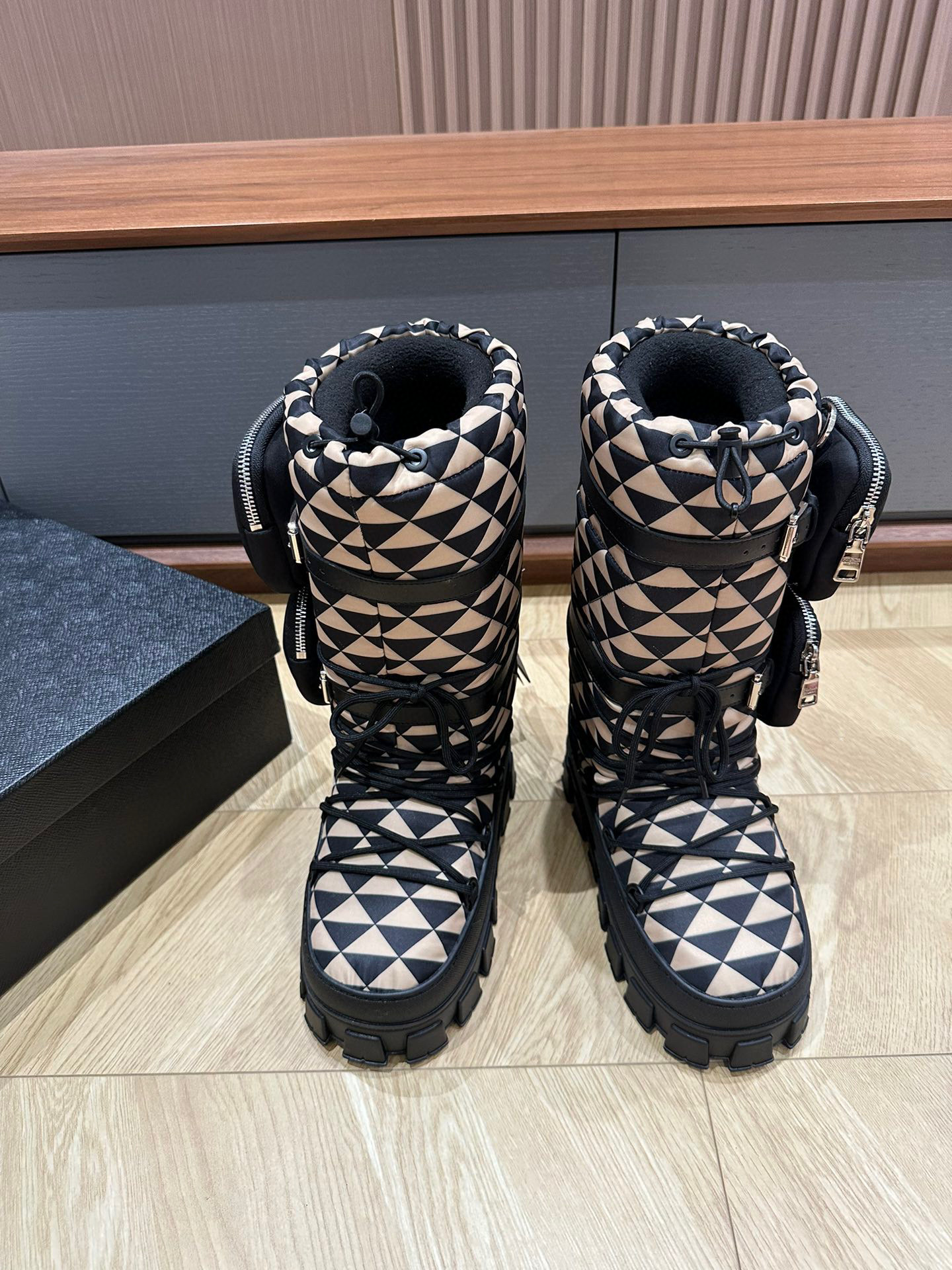 Prada Bots – WPRD1025