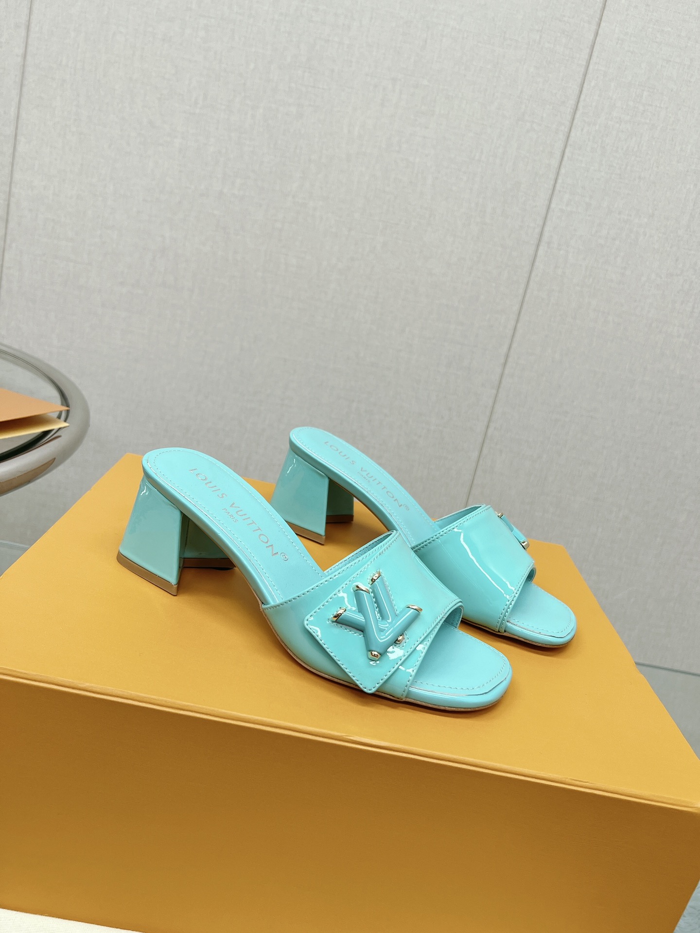 Louis Vuitton Sandal – WOLV1050