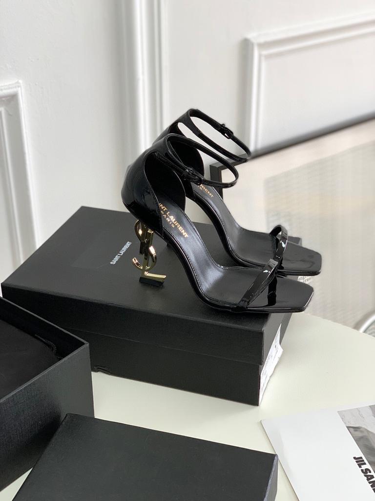 Yves Saint Laurent Pumps – SLWO1001