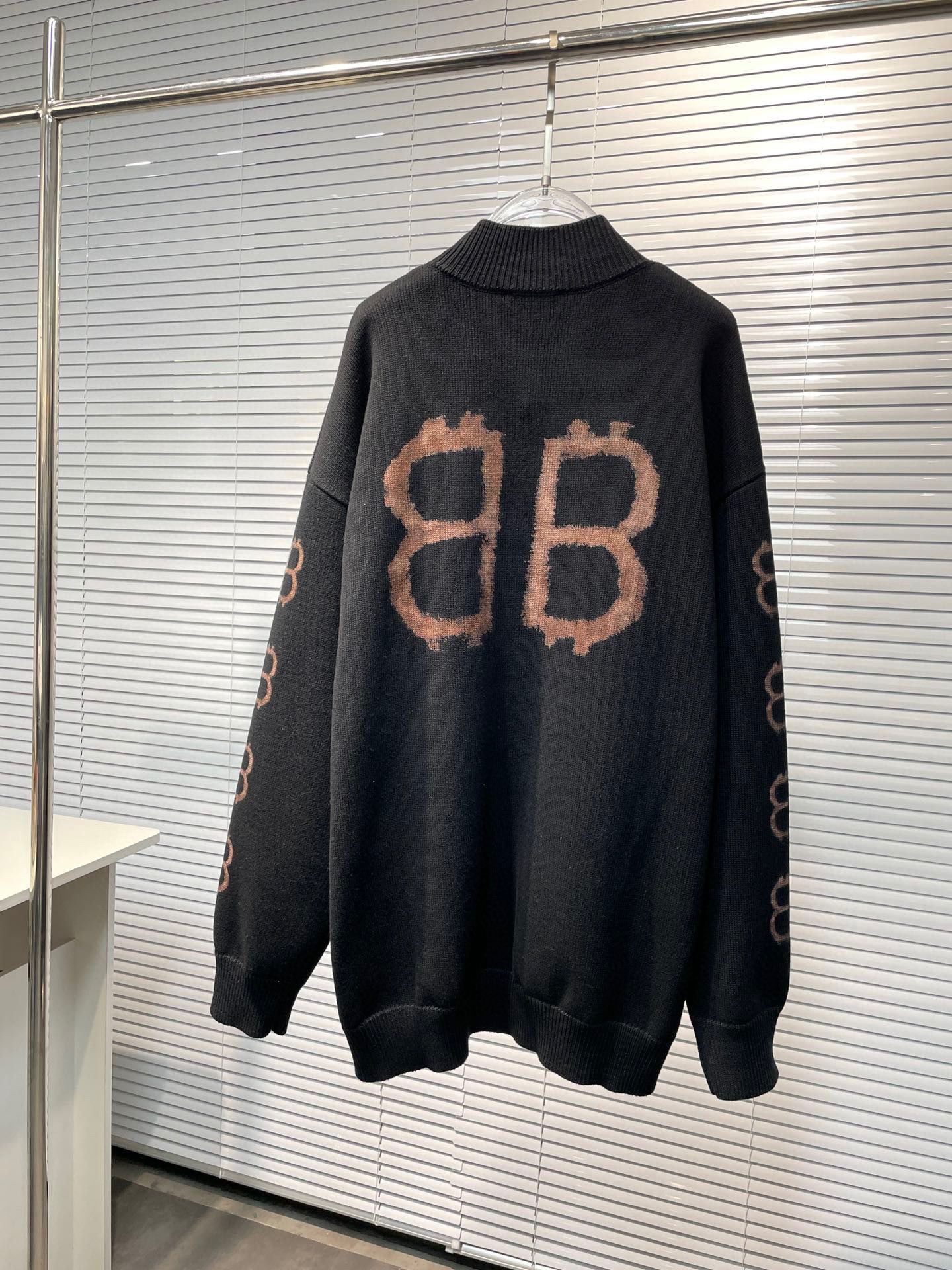 Balenciaga Sweater – SWHO1873