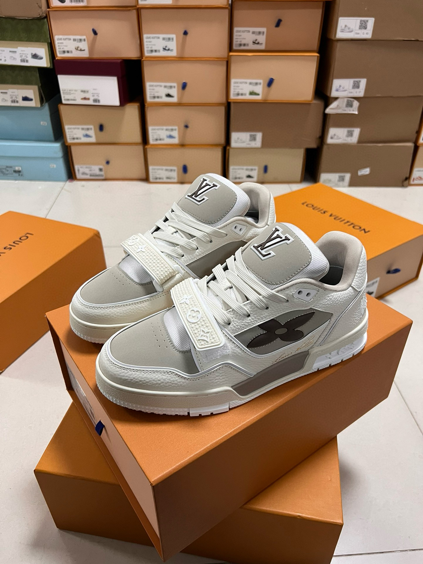 Louis Vuitton Sneaker – LSVT1366