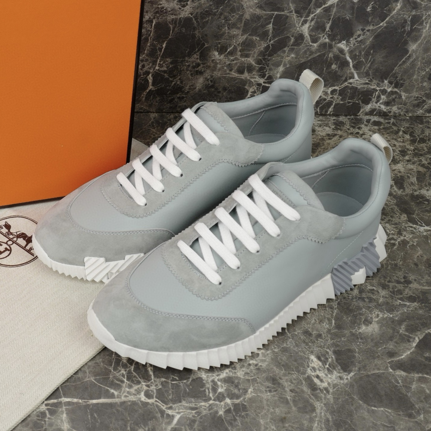 Hermes Sneaker – HRMS1069