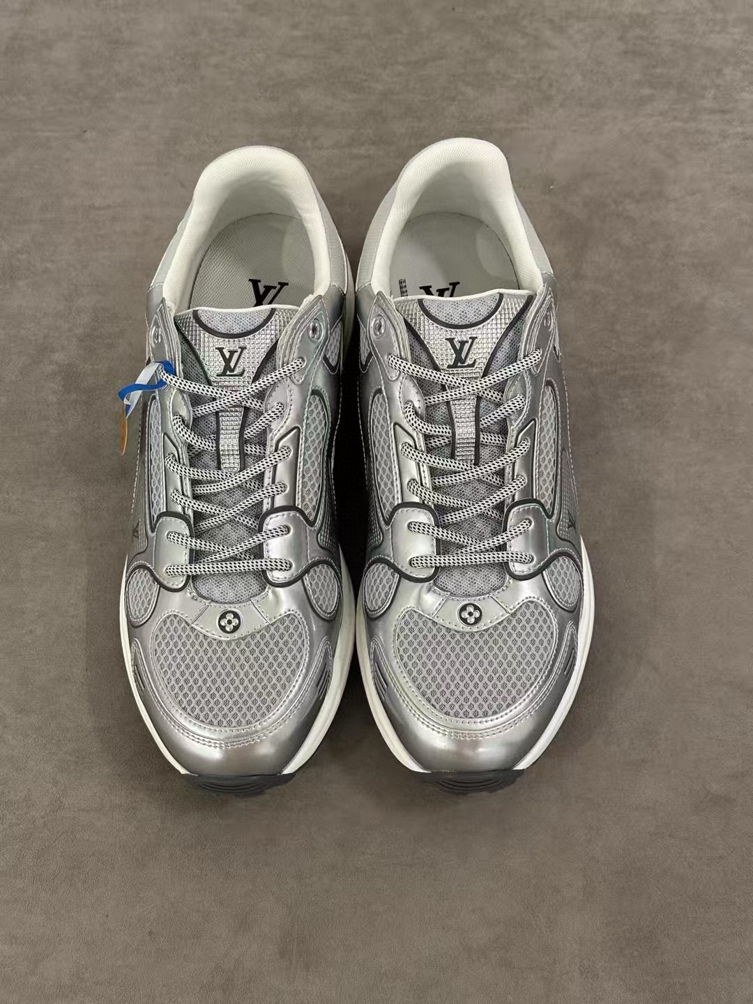 Louis Vuitton Sneaker – LSVT1490
