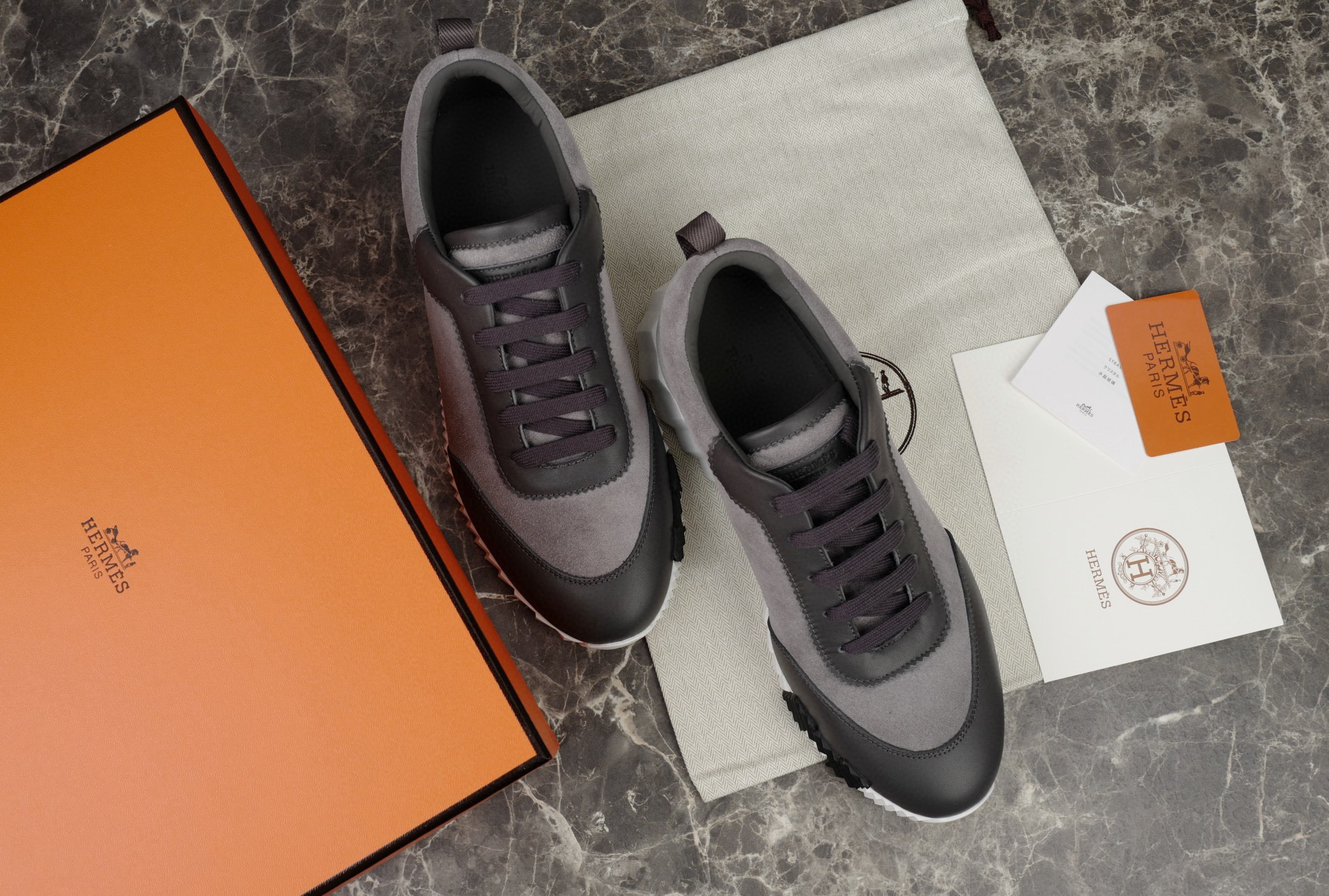 Hermes Sneaker – HRMS1065