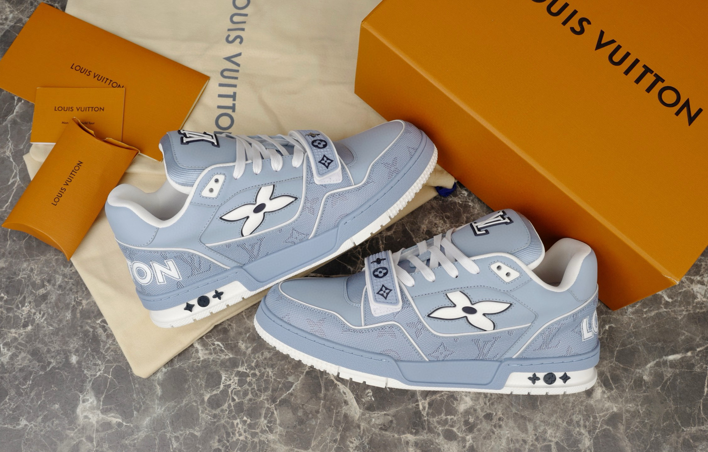 Louis Vuitton Sneaker – LSVT1491