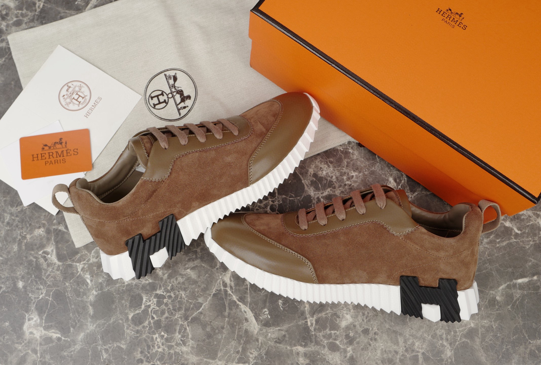 Hermes Sneaker – HRMS1066