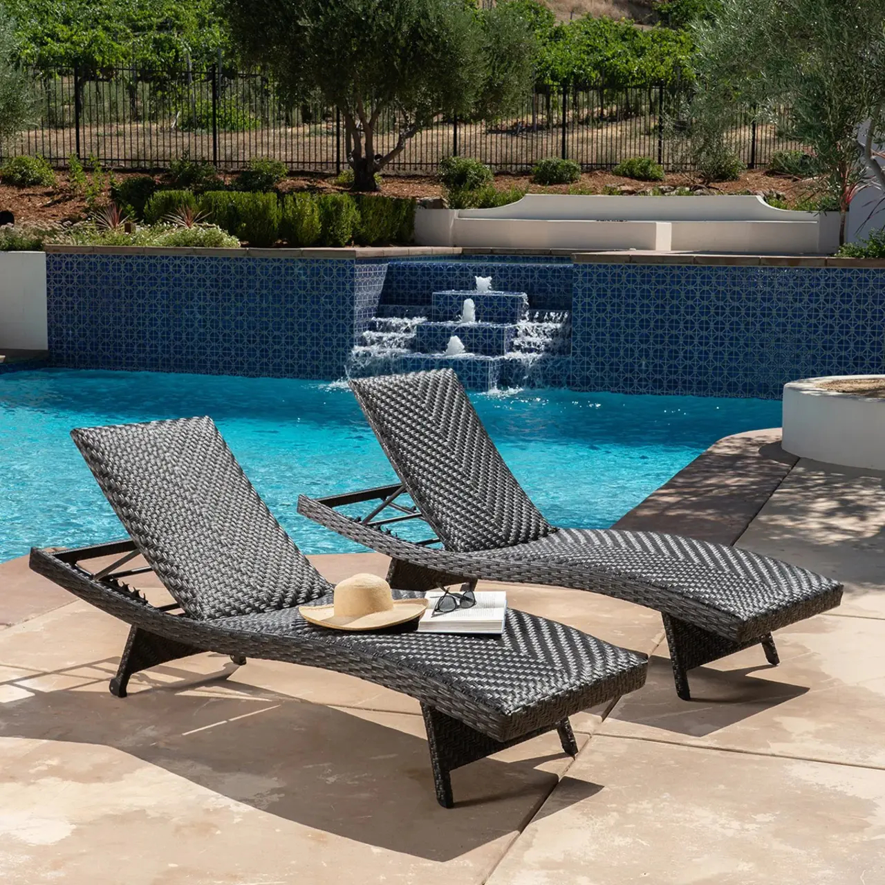 🔥Today only🔥Seagrass Woven Chaise Lounge with Wheels. 2-pack(Free cushion included)