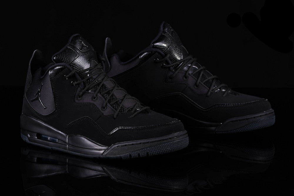 Jordan Courtside 23 'Triple Black' AR1000-001