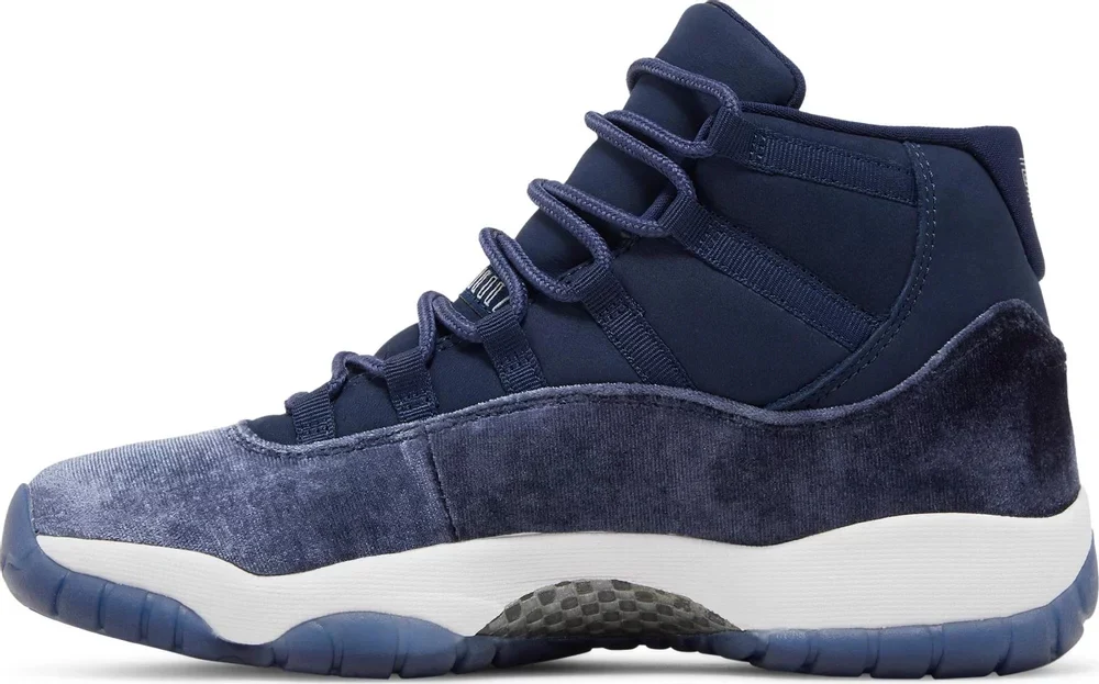 Wmns Air Jordan 11 Retro 'Midnight Navy Velvet' AR0715-441