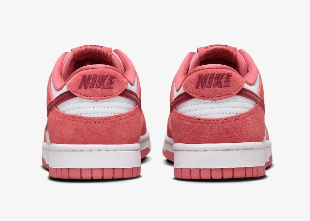 Nike Dunk Low WMNS Valentine's Day
