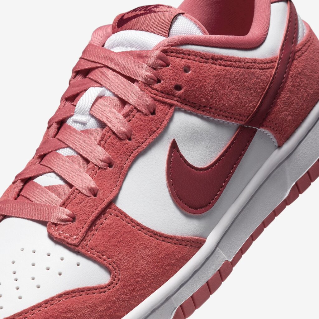Nike Dunk Low WMNS Valentine's Day