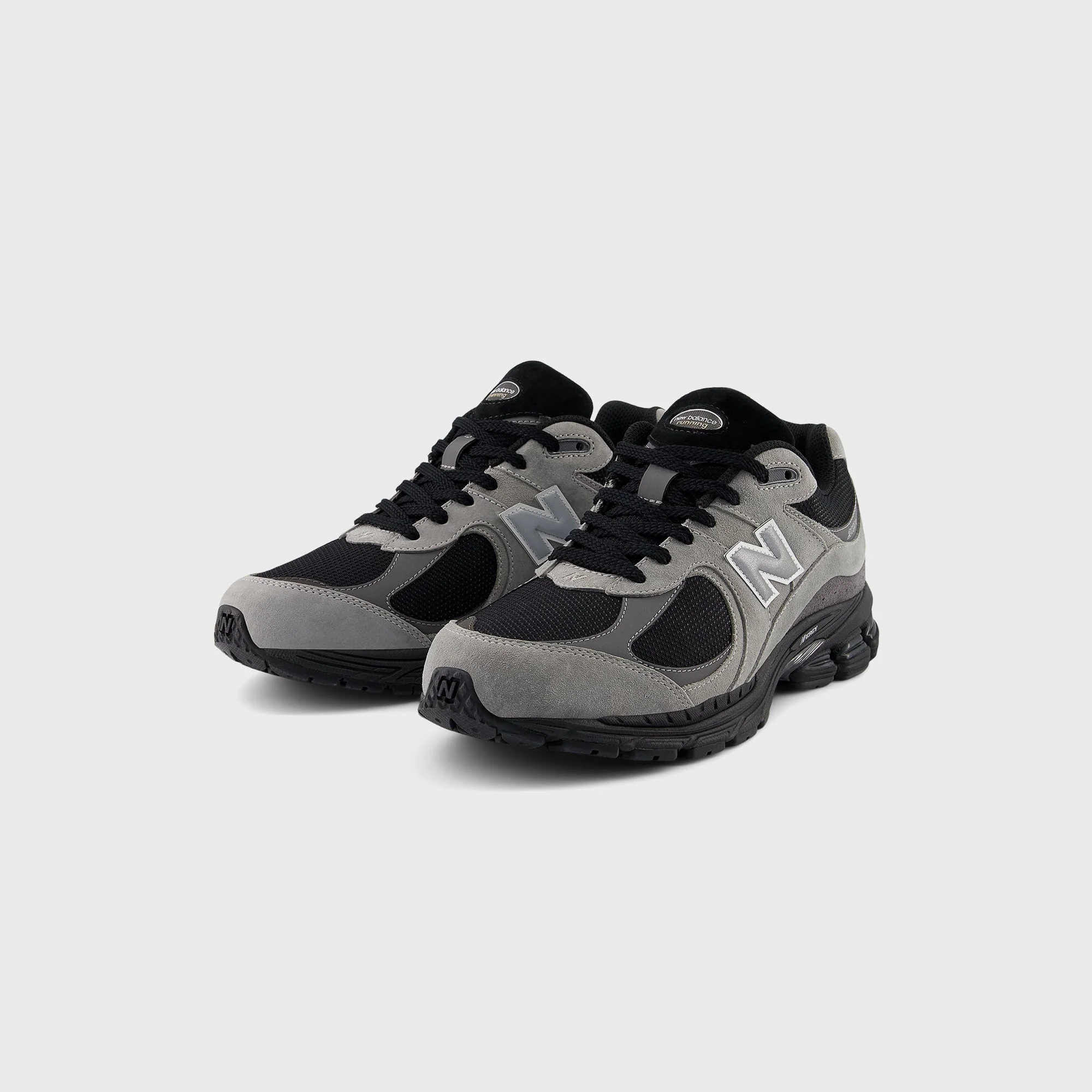 New Balance 2002R - Black / Silver Metallic