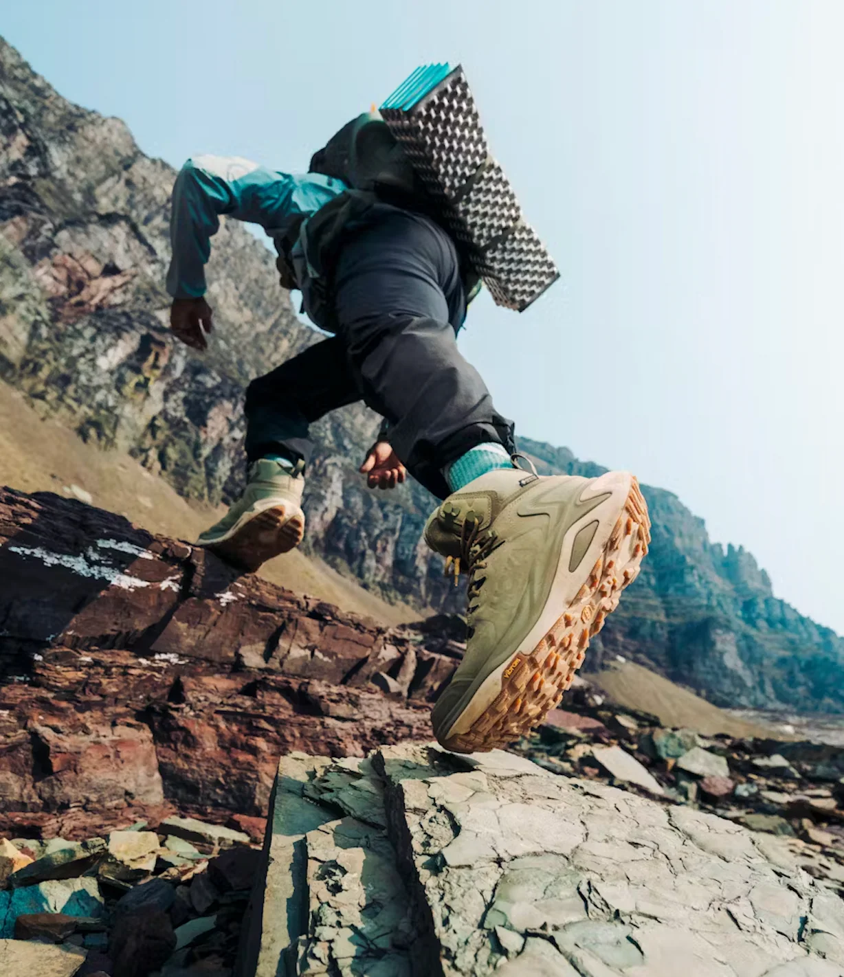 MEN'S HOKA KAHA 3 MID GTX | SEA MOSS / OAT MILK