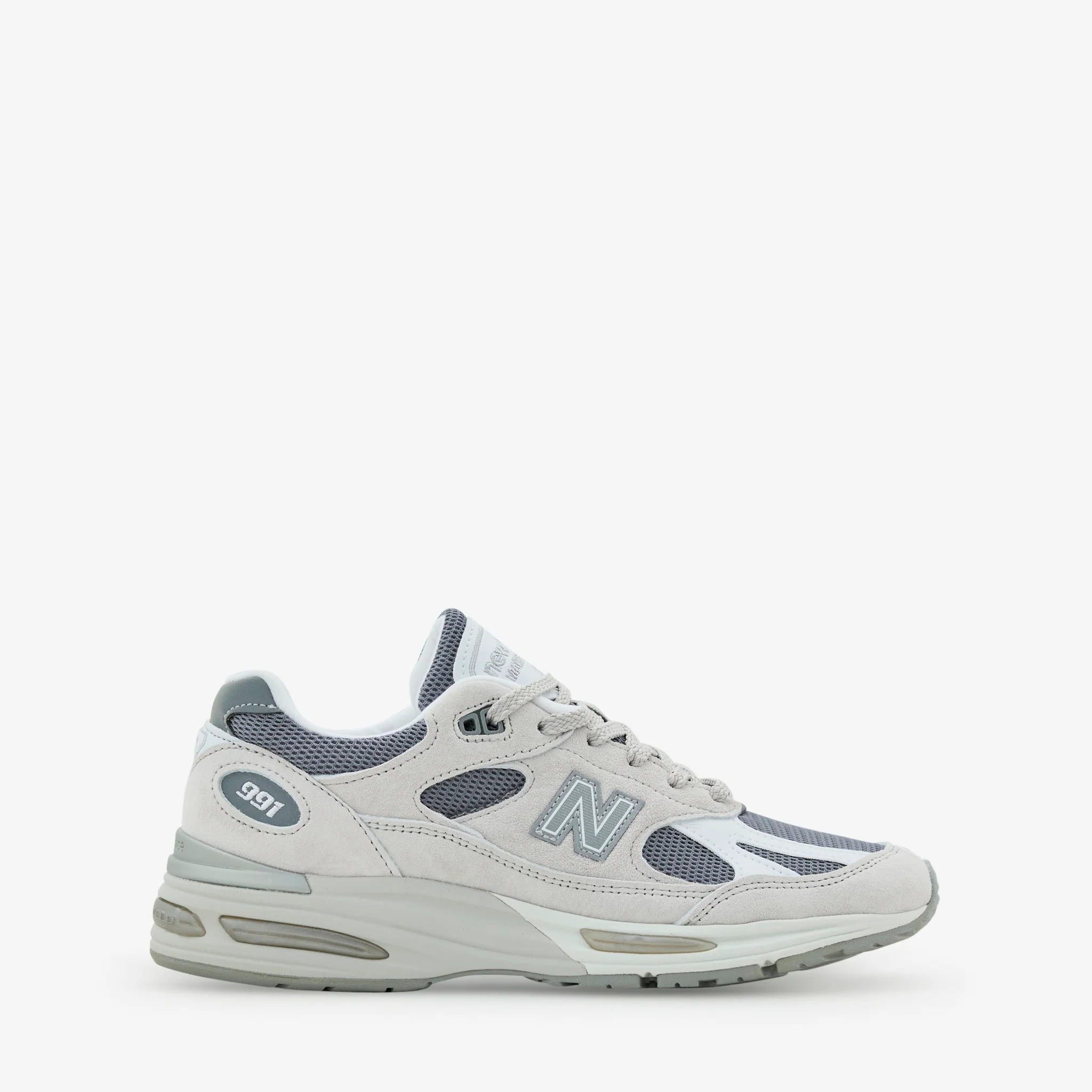 Made in UK 991v2 Nimbus Cloud | Cool Grey | Silver