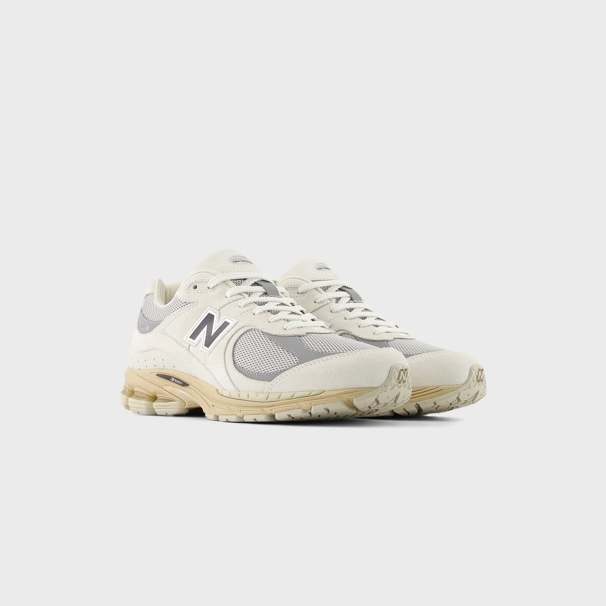 New Balance 2002R - Linen / Rain Cloud / Black Cement