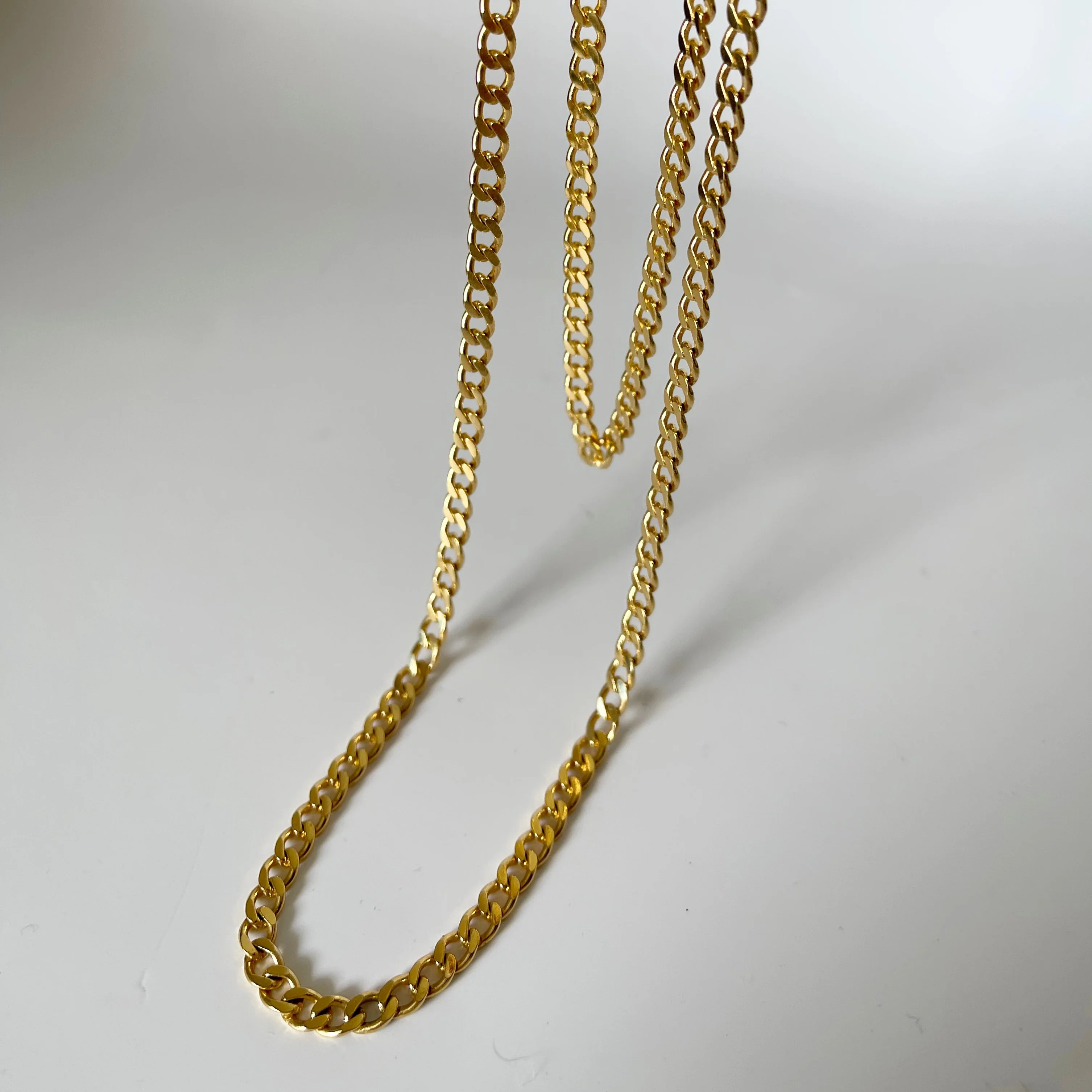 Eddy Curb Chain Necklace