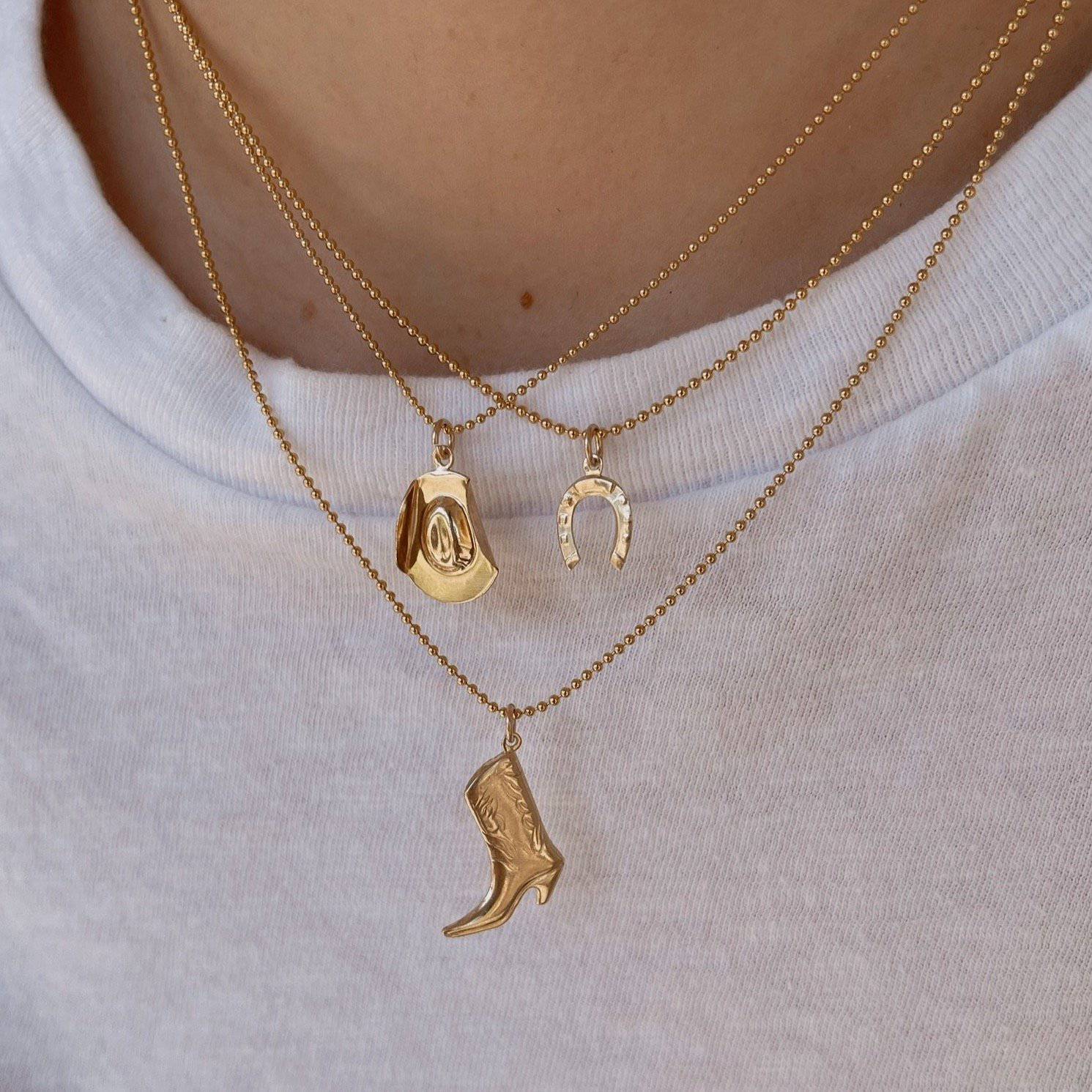 Giddy Up Horseshoe Pendant Necklace