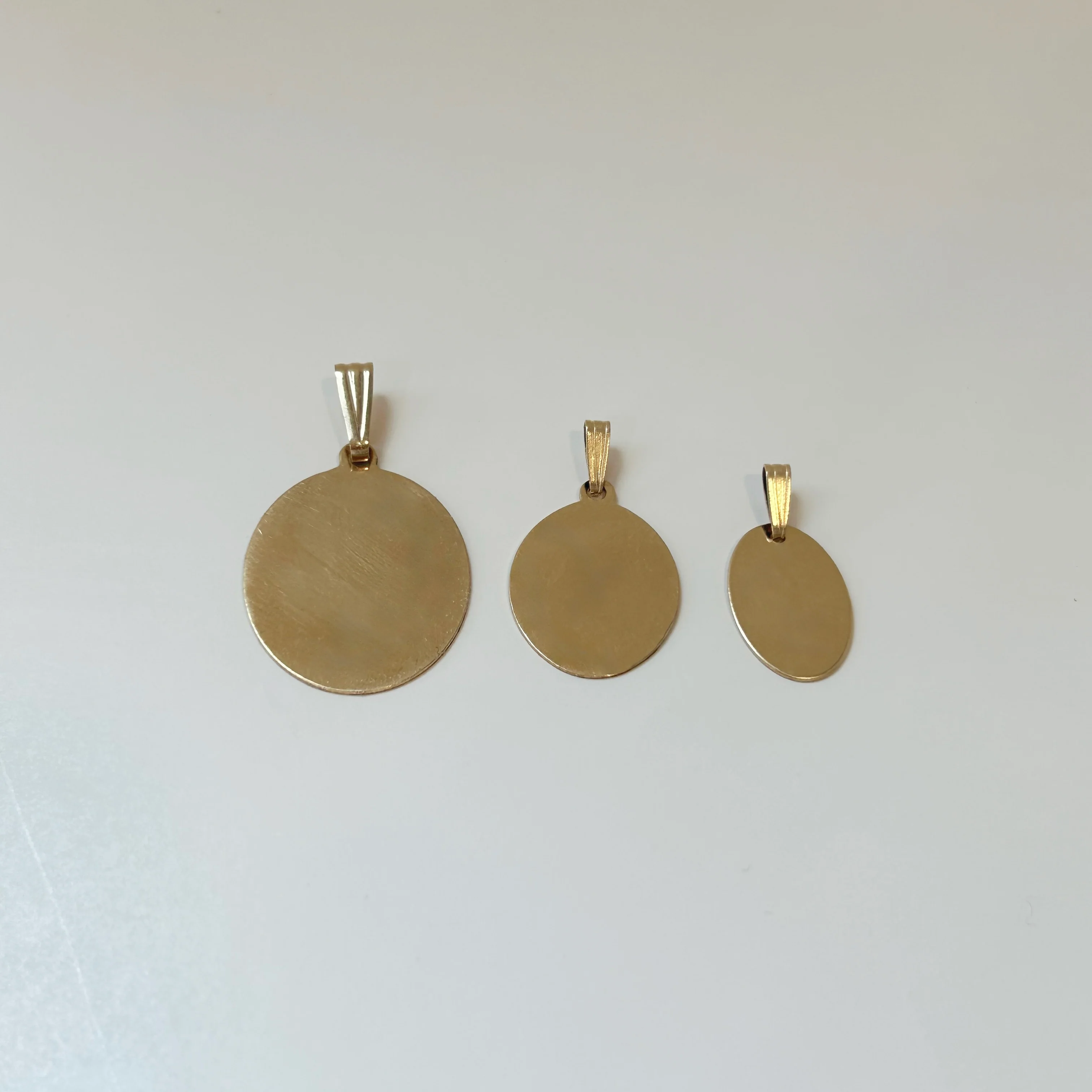 Gold Engraved Oval Necklace