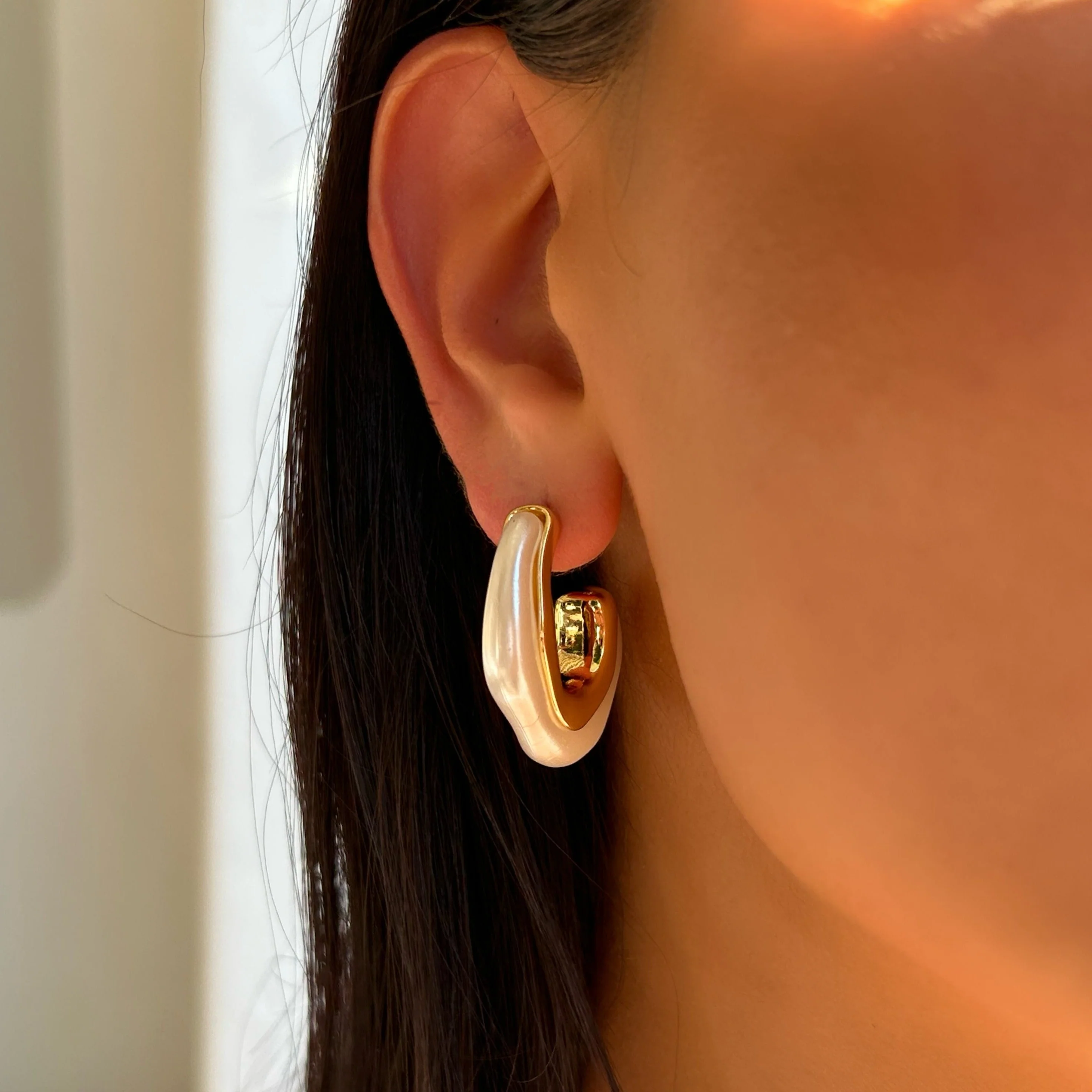Sorrentine Pearl Hoops