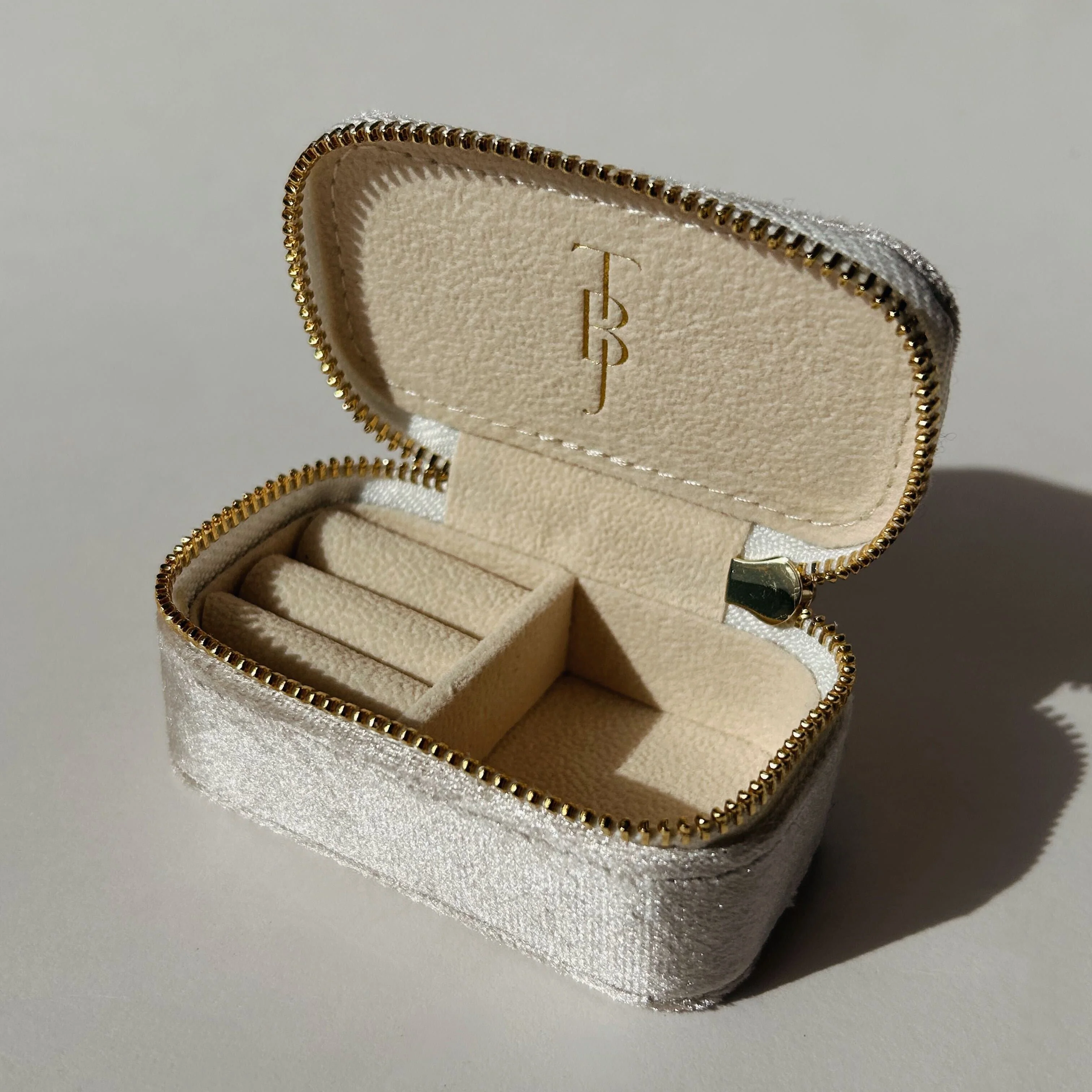 Mini Velvet Jewelry Case