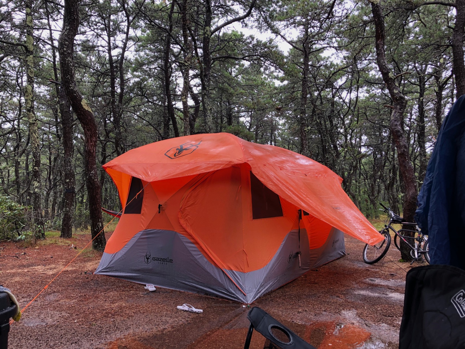 【Sports&Outdoors】T8 Hub Tent, Easy 90 Second Set-Up, Waterproof, UV Resistant, Removable Floor, 8-Person