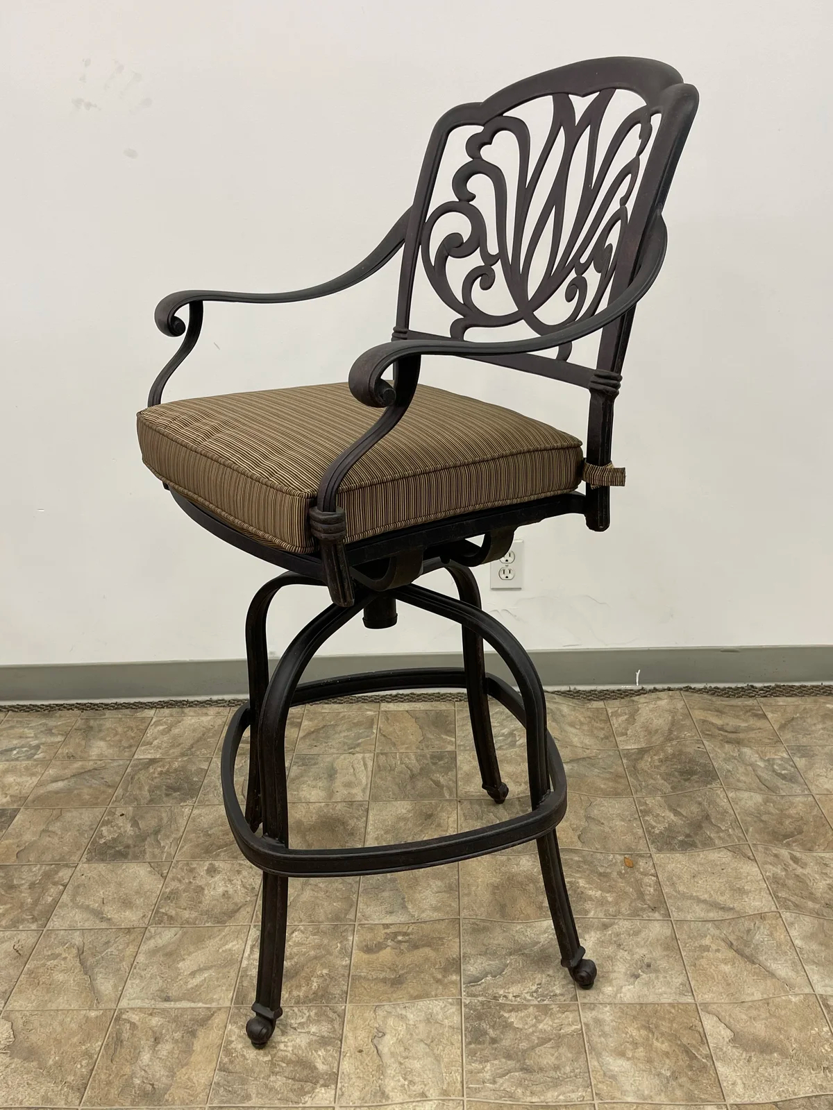【Home&Garden】Allene Bar Set with Metal Outer Material