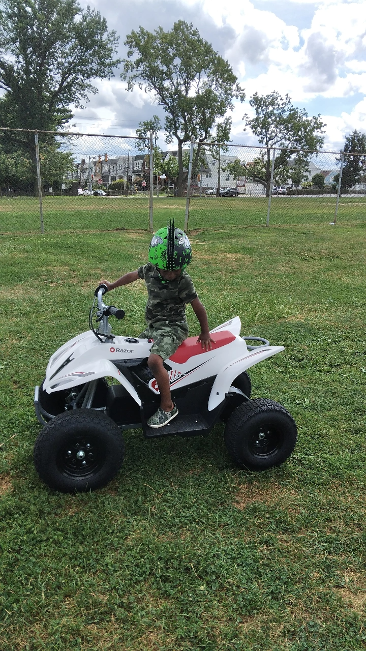 【Sports&Outdoors】Razor Dirt Quad 500 for Kids Ages 14+ - 36V Electric 4-Wheeler for Teens & Adults