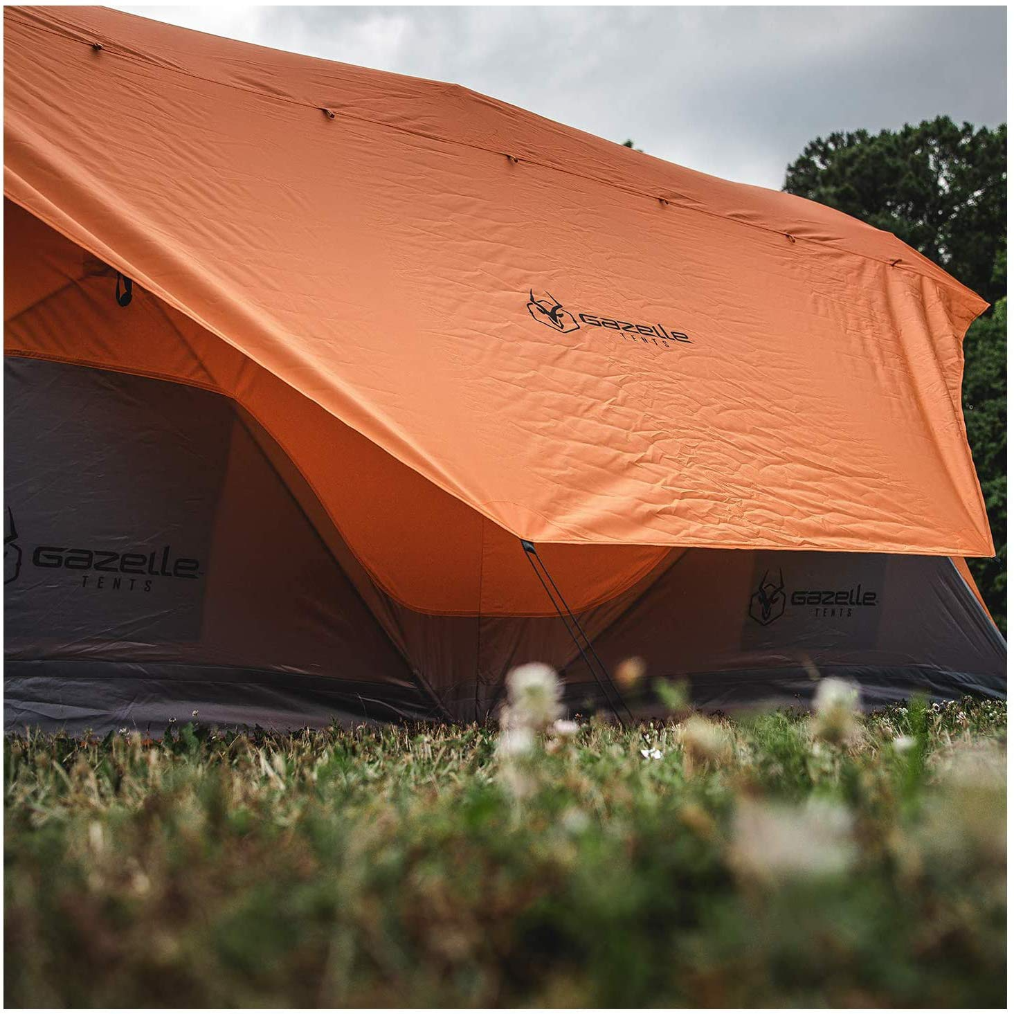 【Sports&Outdoors】T8 Hub Tent, Easy 90 Second Set-Up, Waterproof, UV Resistant, Removable Floor, 8-Person