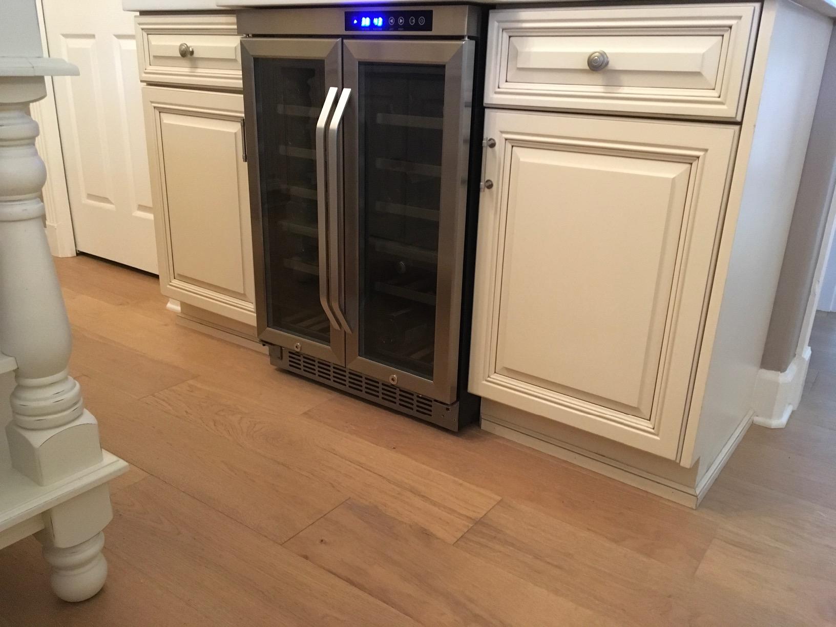 【Appliances】EdgeStar 36 Bottle Built-In Dual Zone French Door Wine Cooler