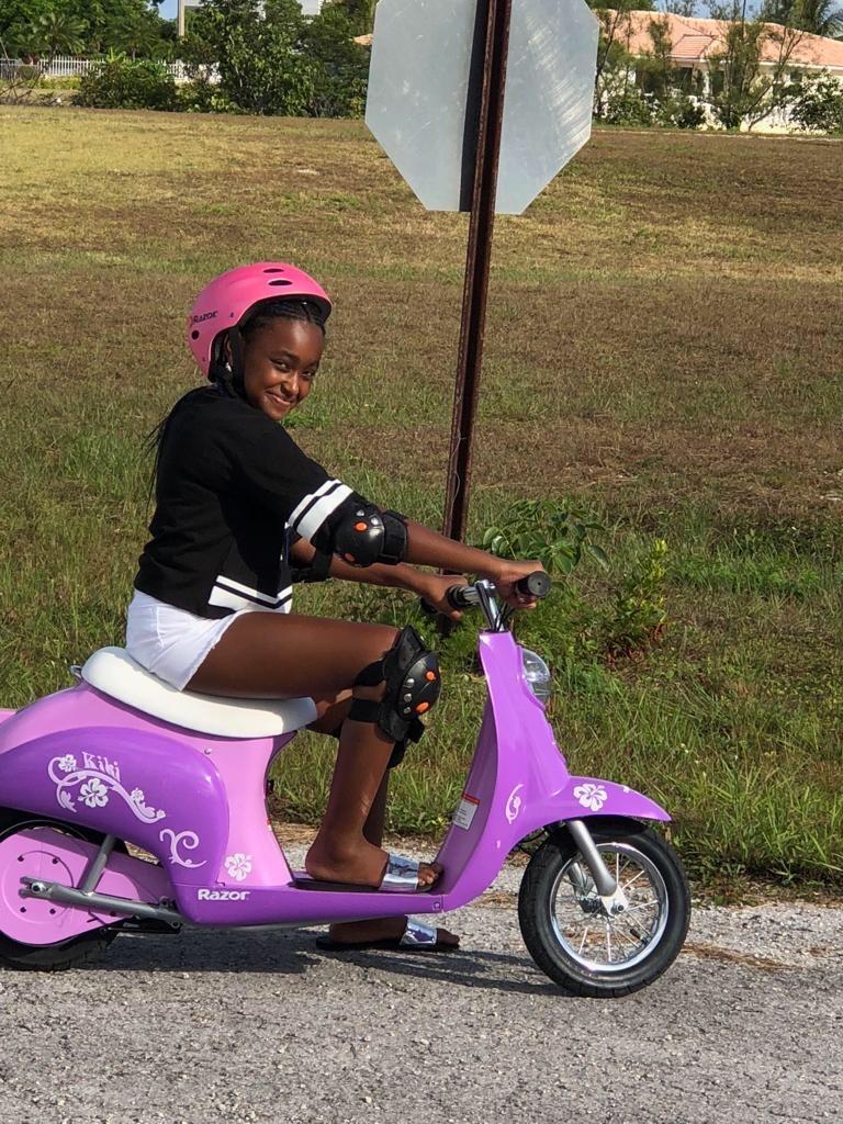【Sports&Outdoors】Miniature Euro 24V Electric Kids Ride On Retro Scooter, Speeds up to 15 MPH with 10 Mile Range