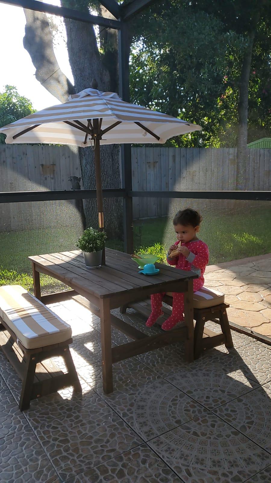 【Furniture】Outdoor Wooden Table & Bench Set with Cushions and Umbrella, Kids Backyard Furniture