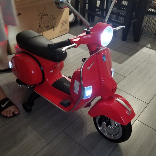 【Baby&Kids】Kids Ride on Vespa Scooter Motorcycle