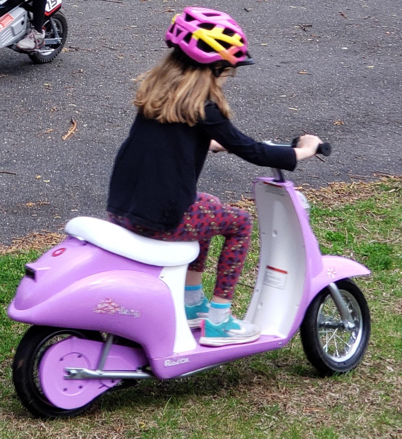 【Sports&Outdoors】Miniature Euro 24V Electric Kids Ride On Retro Scooter, Speeds up to 15 MPH with 10 Mile Range