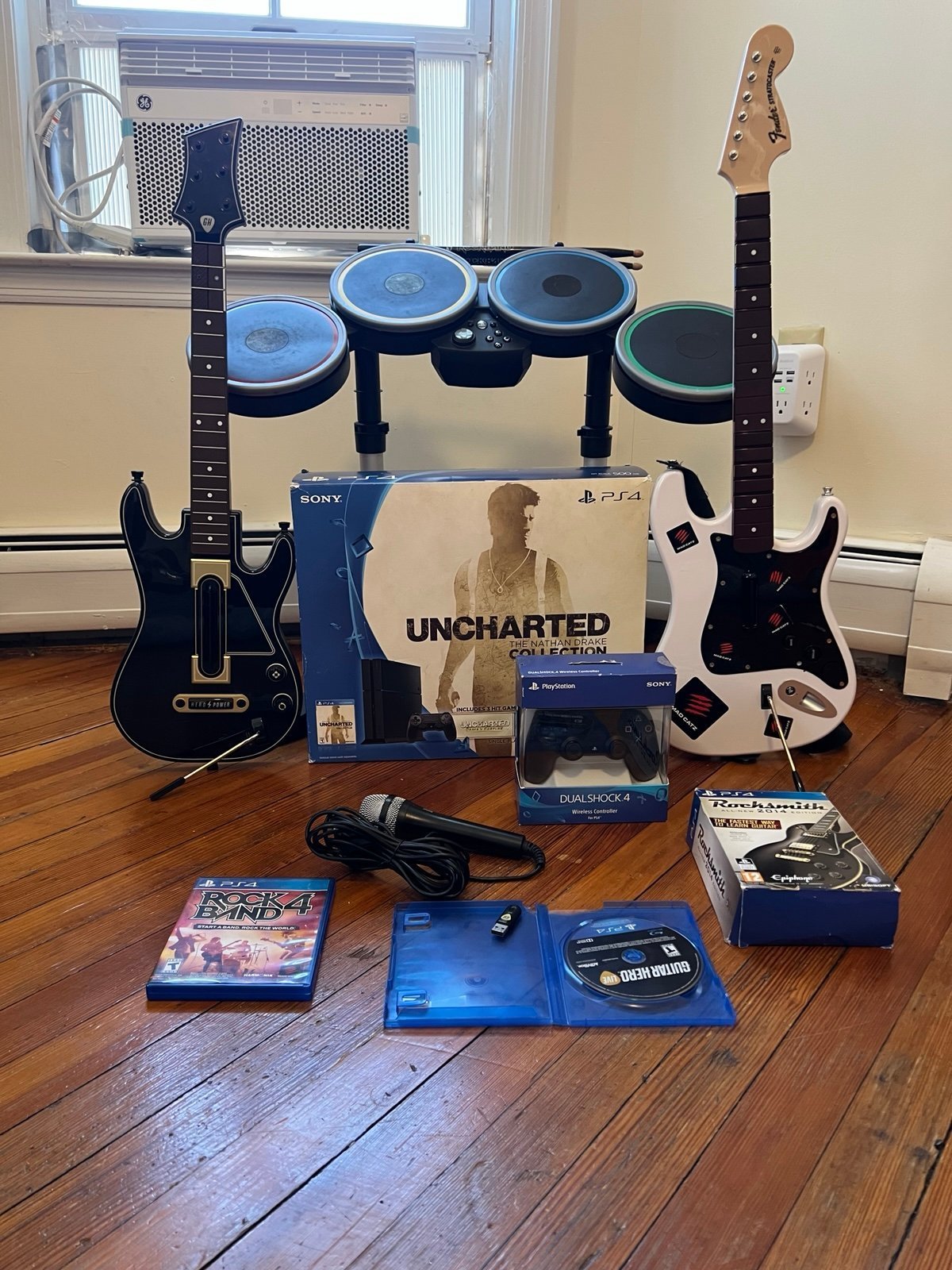 Rock Band 4 PS4 Wireless Bundle fender Guitar Drums Mic Console PS5 PlayStation 7V37