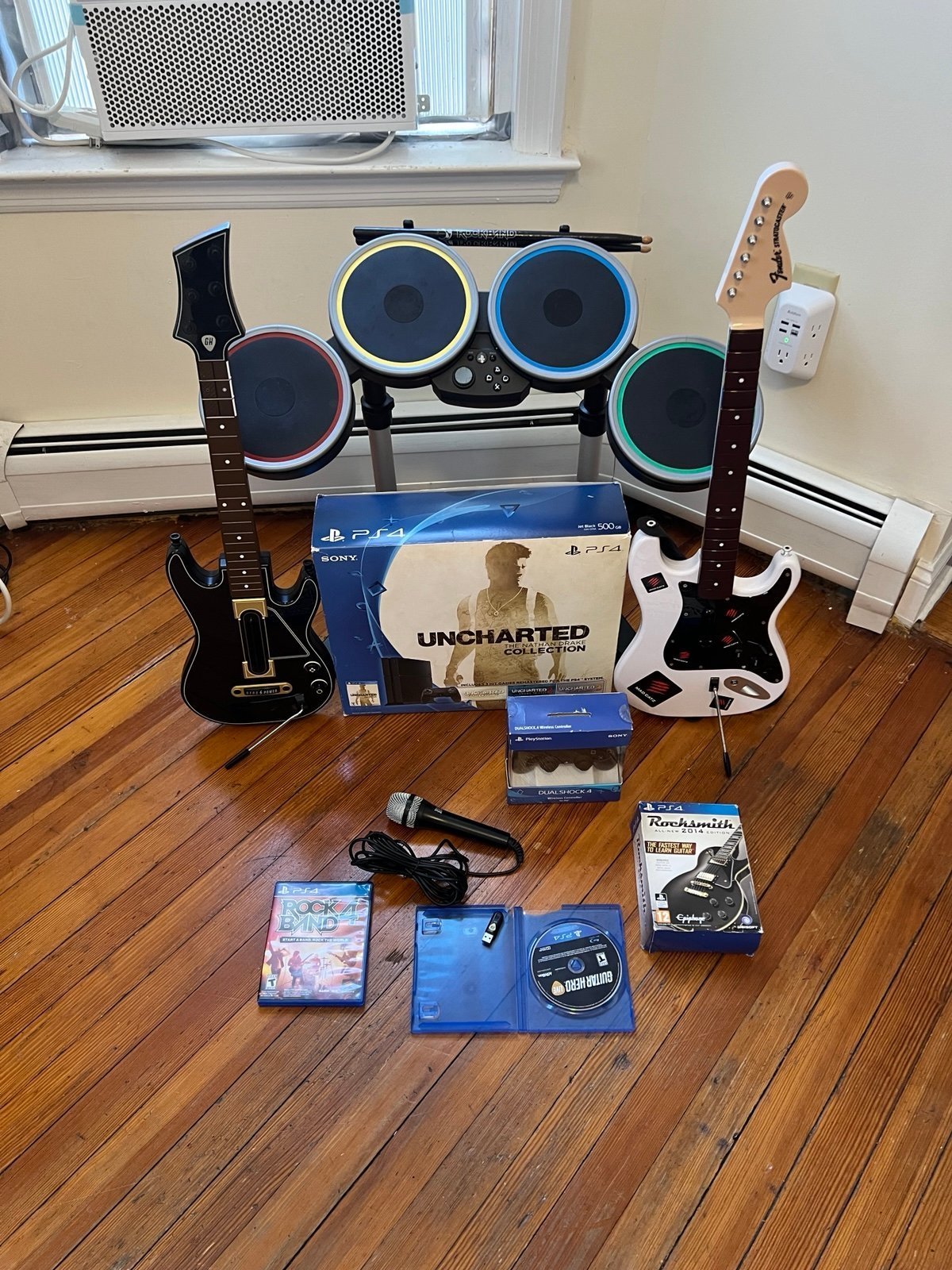 Rock Band 4 PS4 Wireless Bundle fender Guitar Drums Mic Console PS5 PlayStation 7V37