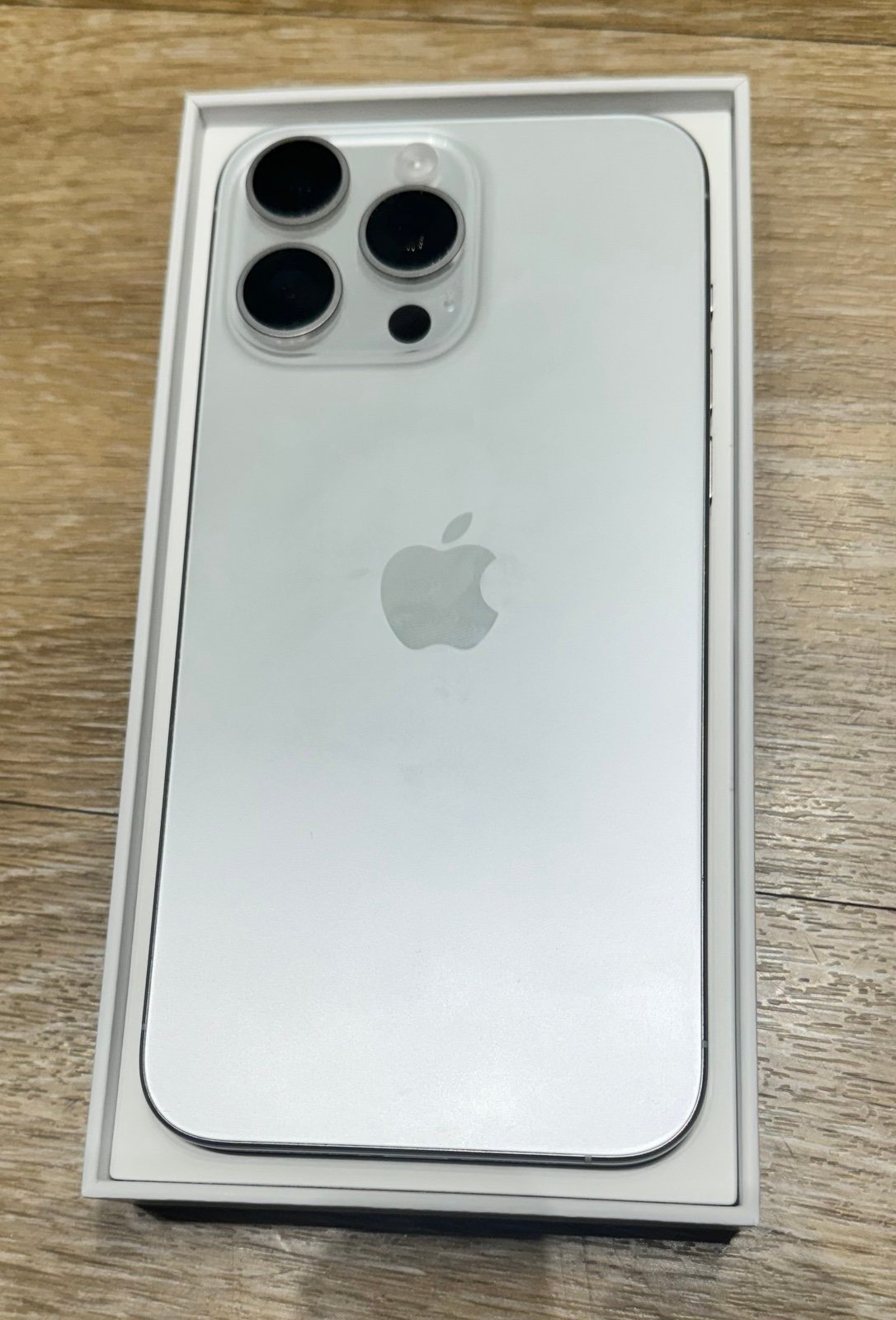 iPhone 15 Pro Max 256gb unlocked 8T62