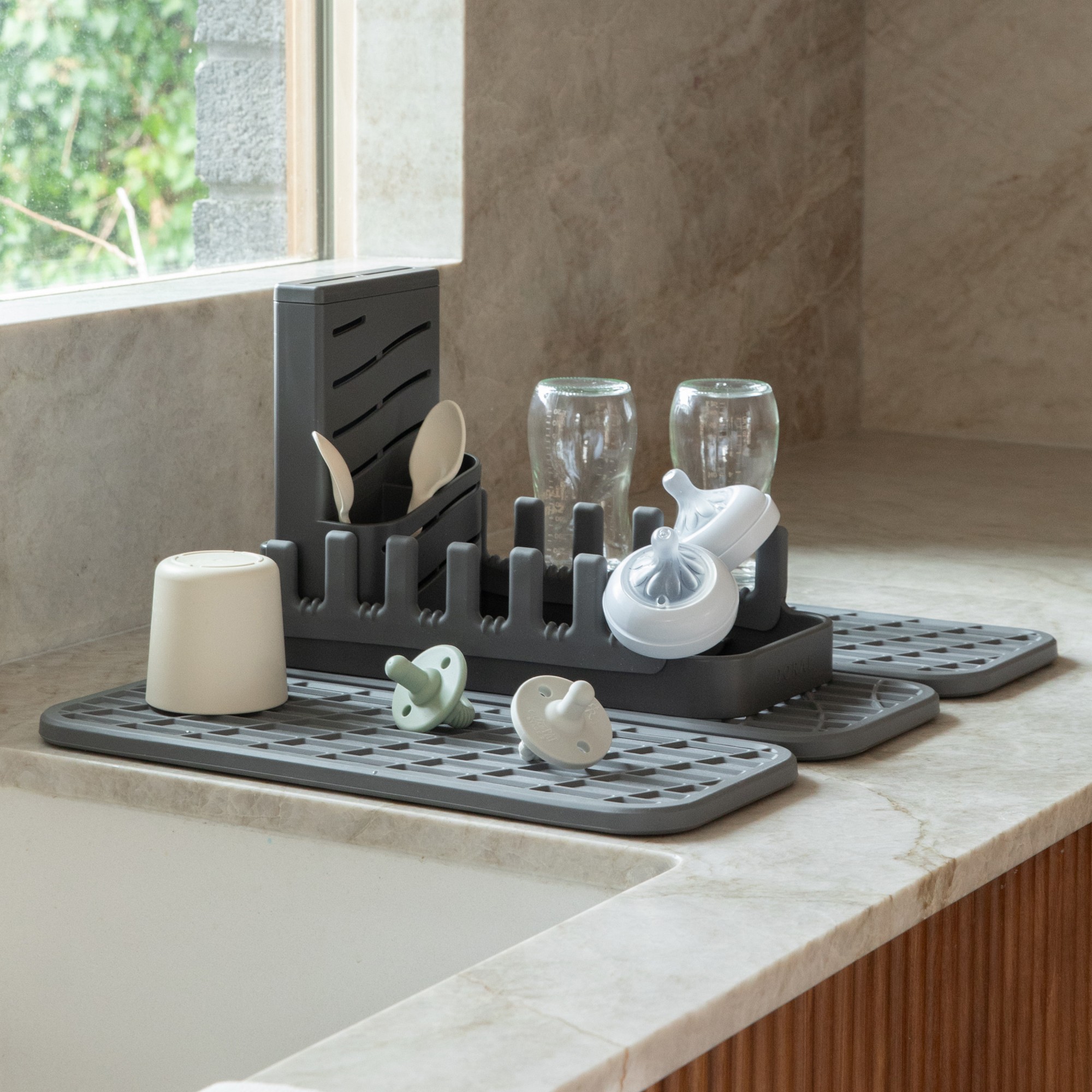 Dorai Dish Pad and Dish Pad Rack