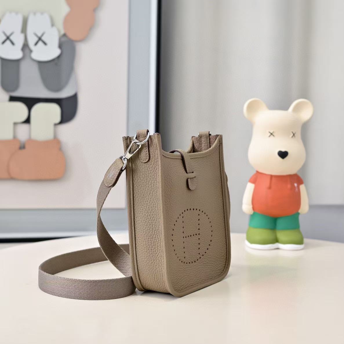 Evelyn 16-29 Custom-made