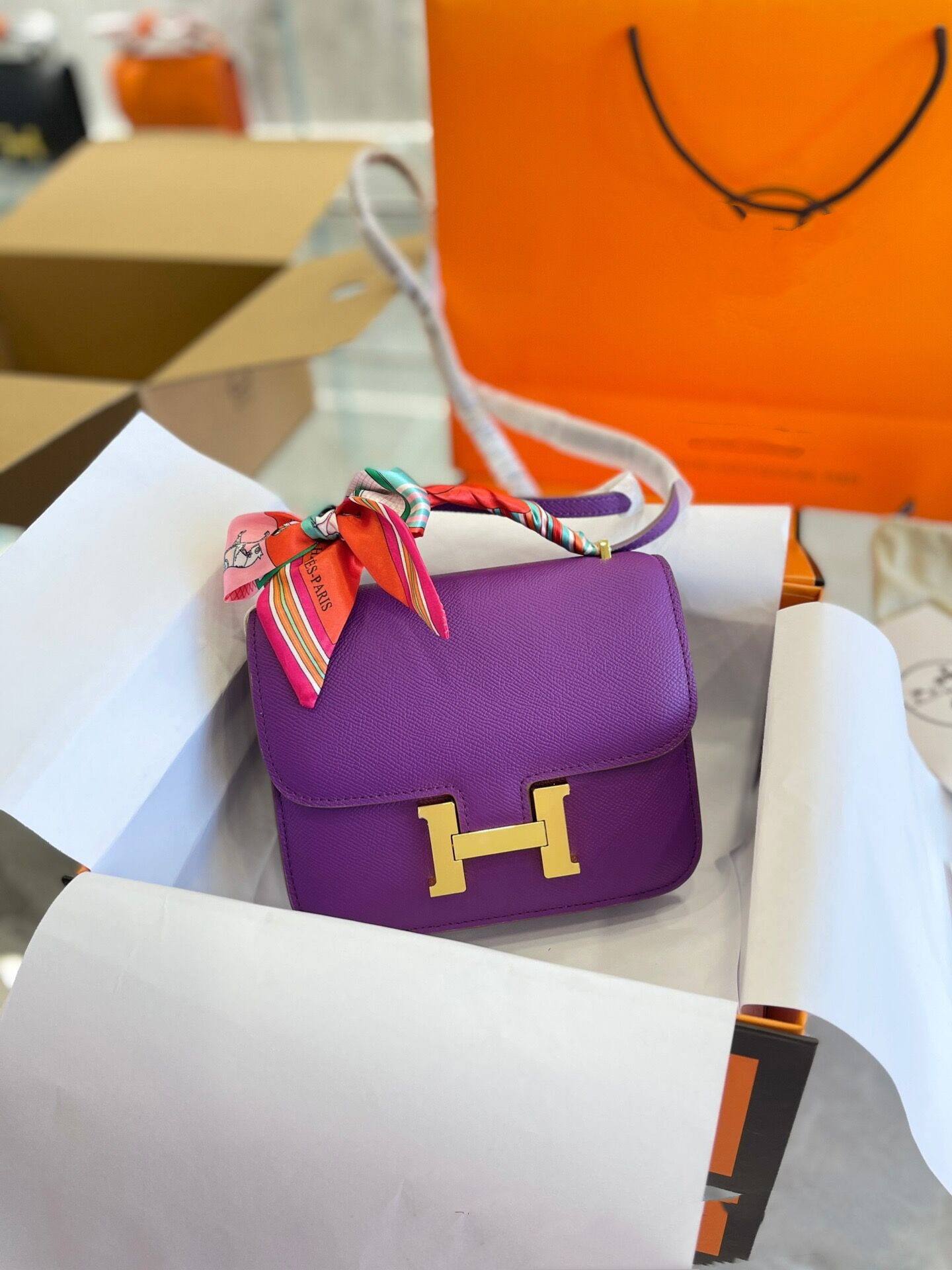 Constance Mini 19-24