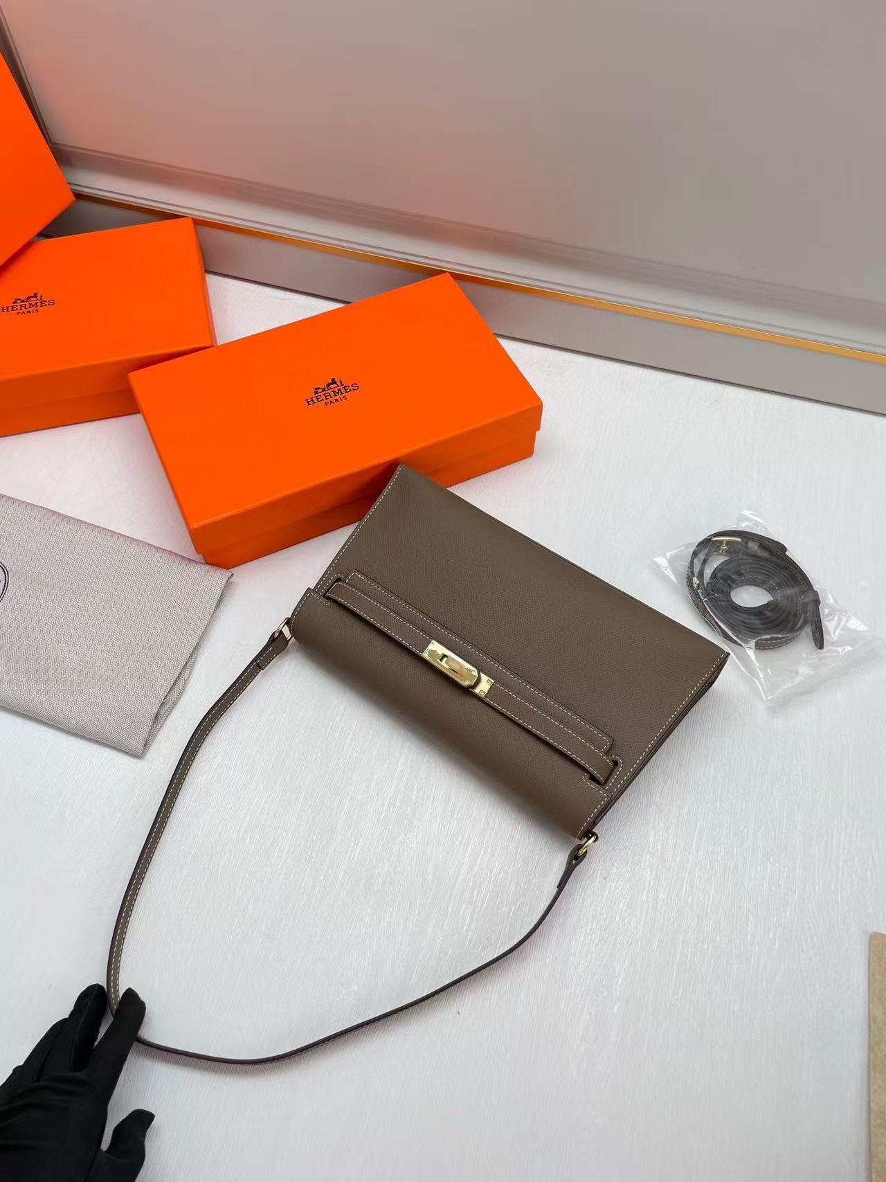 Kelly Elan Custom-made