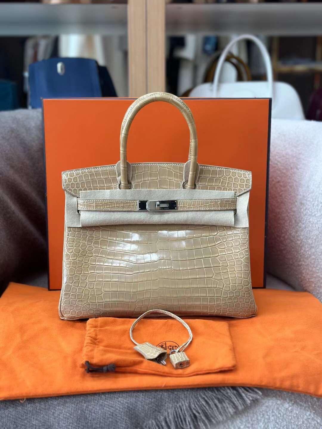 beige silver buckle shiny inverted V crocodile birkin 25-30CM