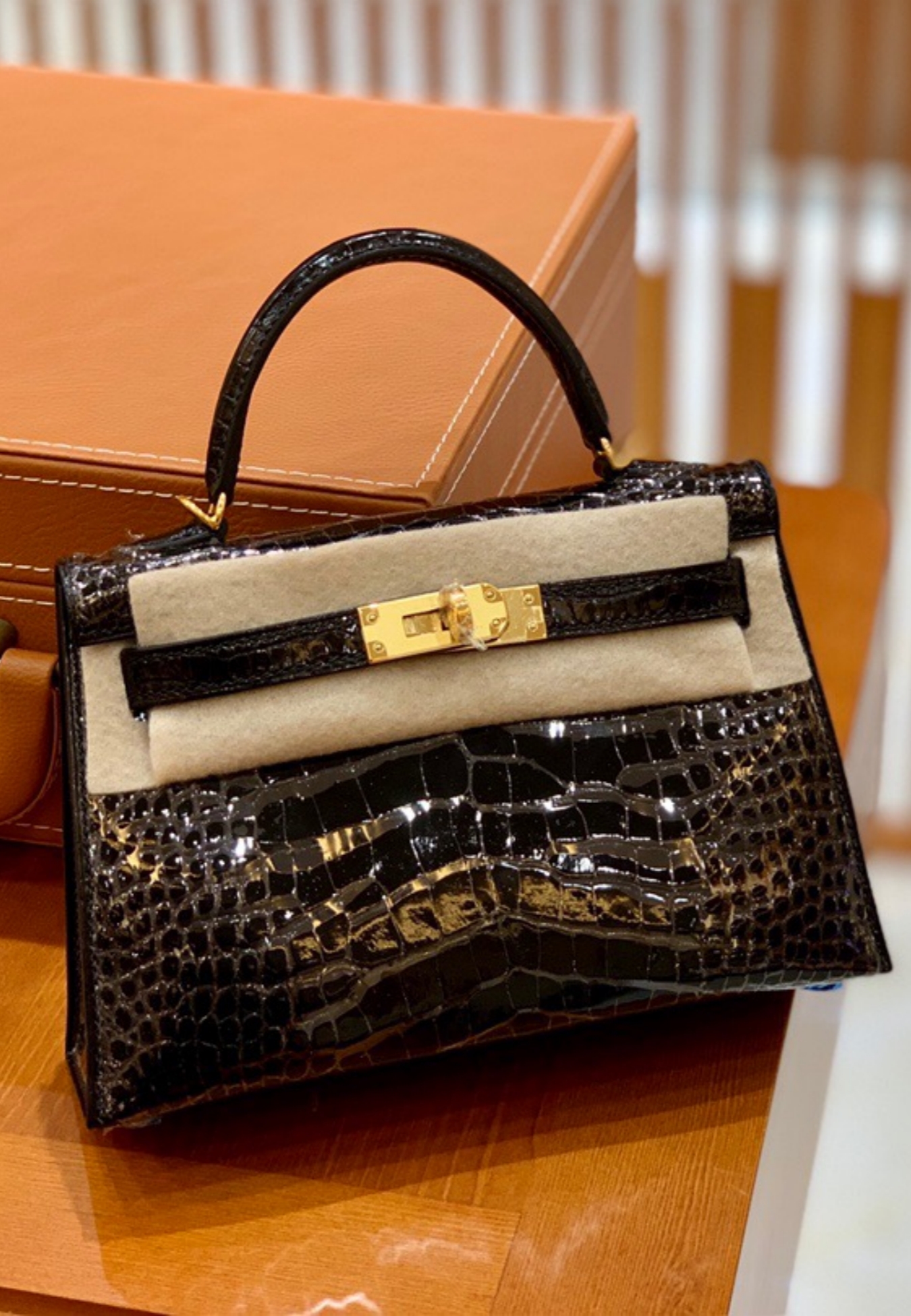 Kelly Mini 19 crocodile skin