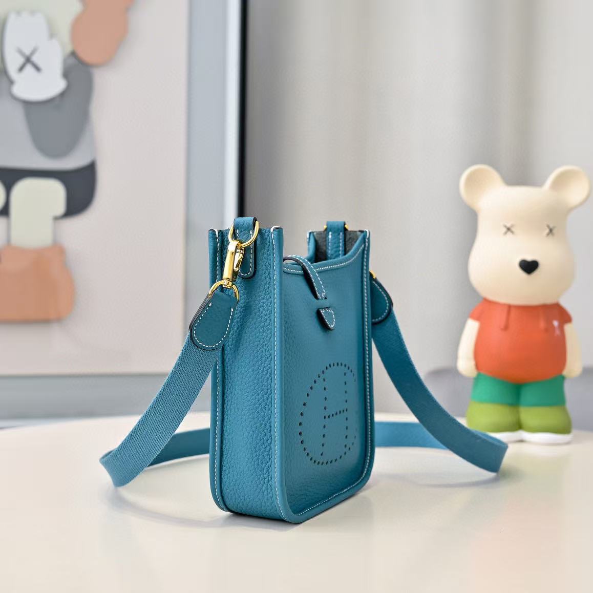 Evelyn 16-29 Custom-made