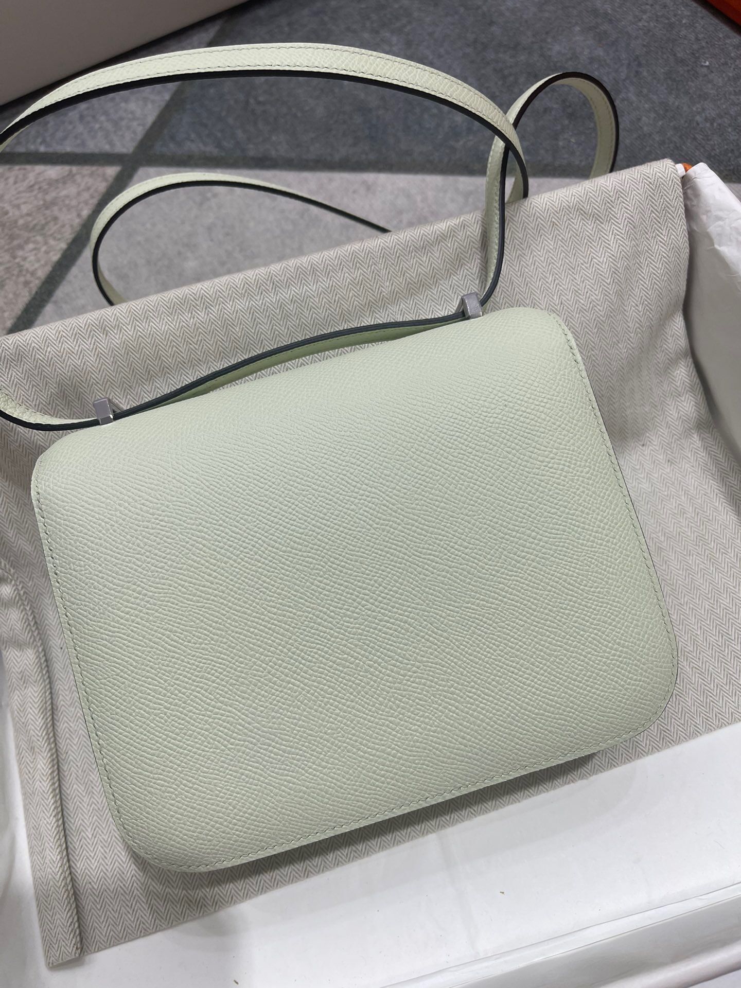 Constance Mini 19-24